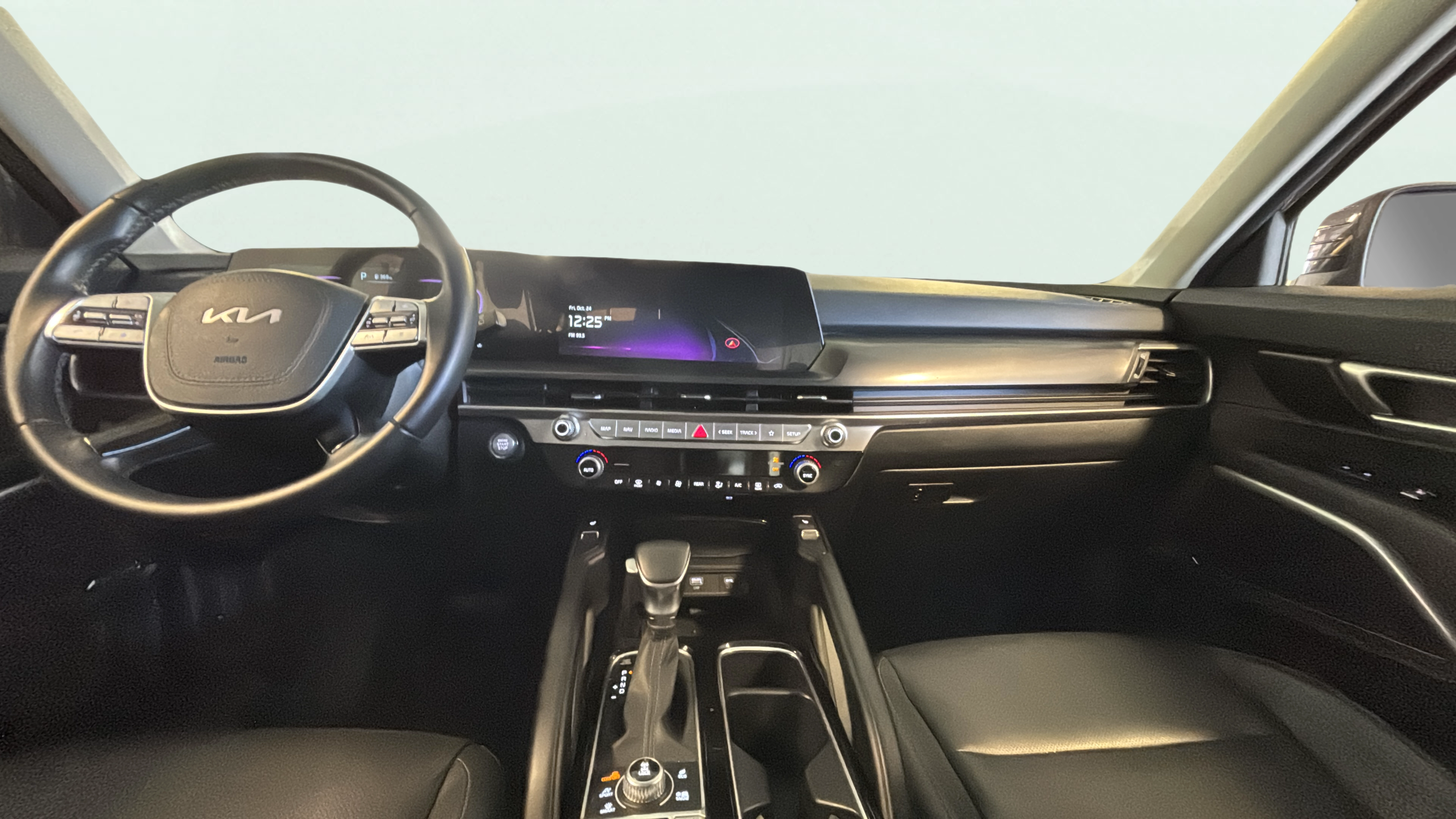 Vehicle interior 360 preview