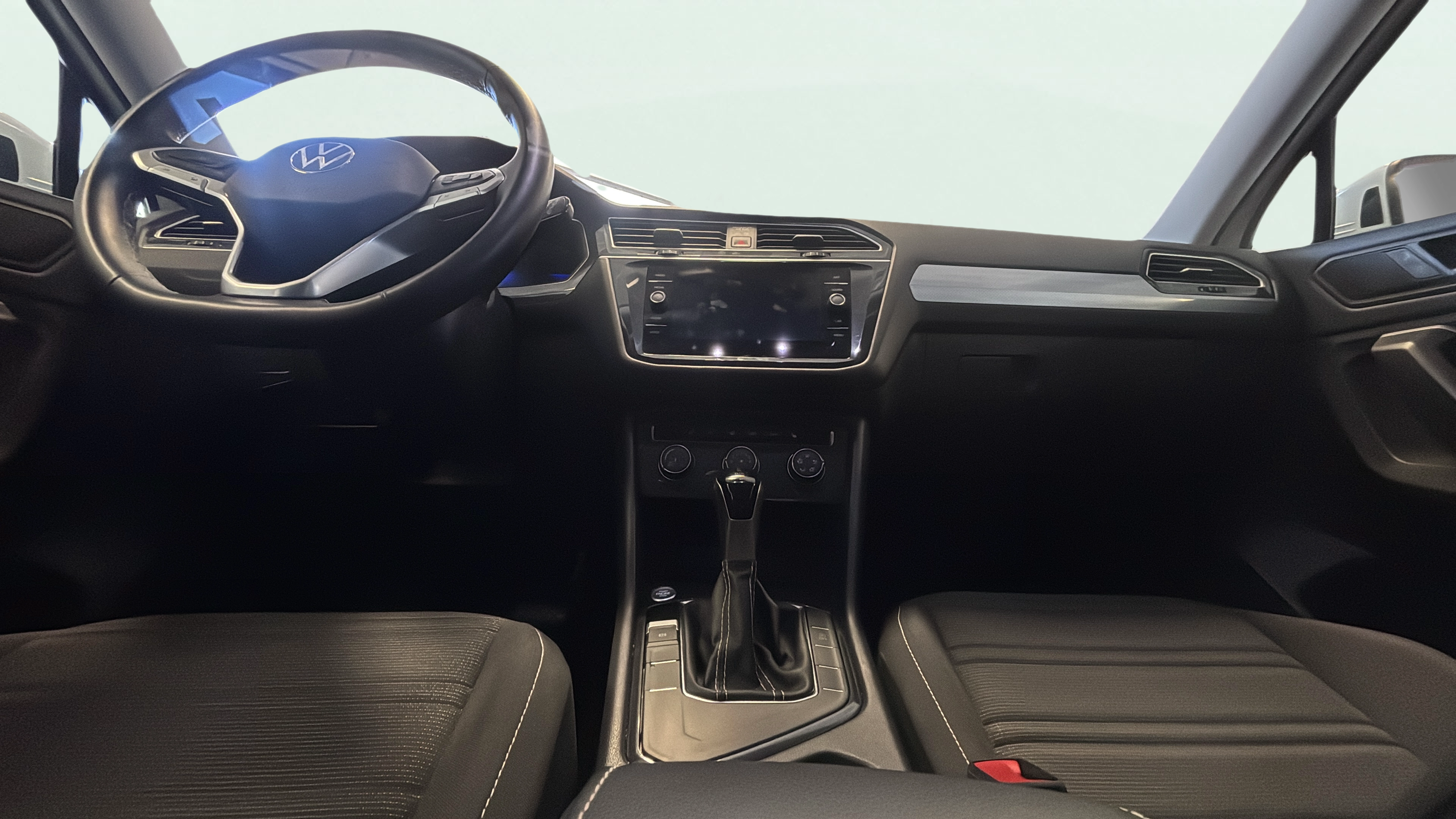 Vehicle interior 360 preview