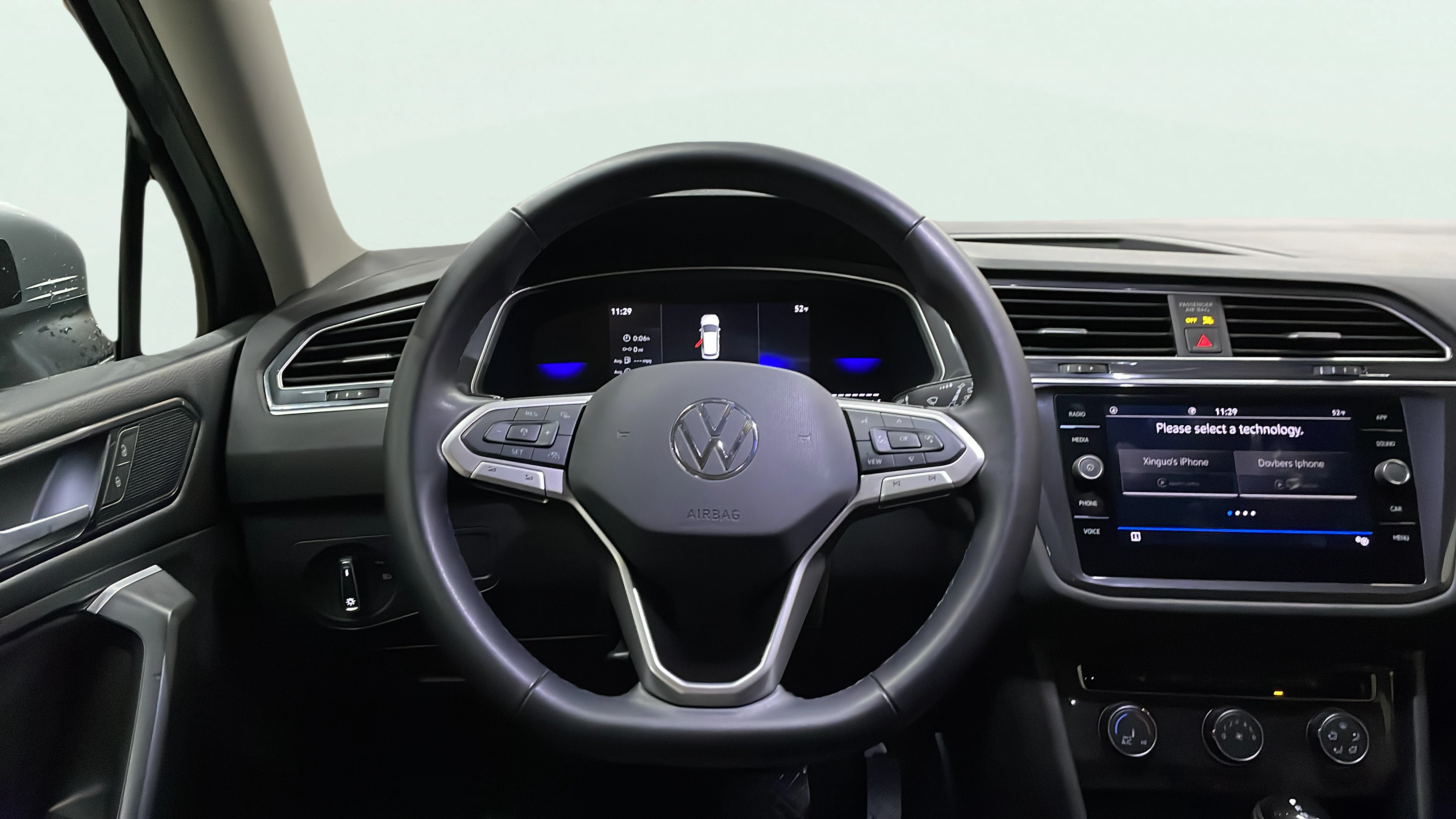 Vehicle interior 360 preview