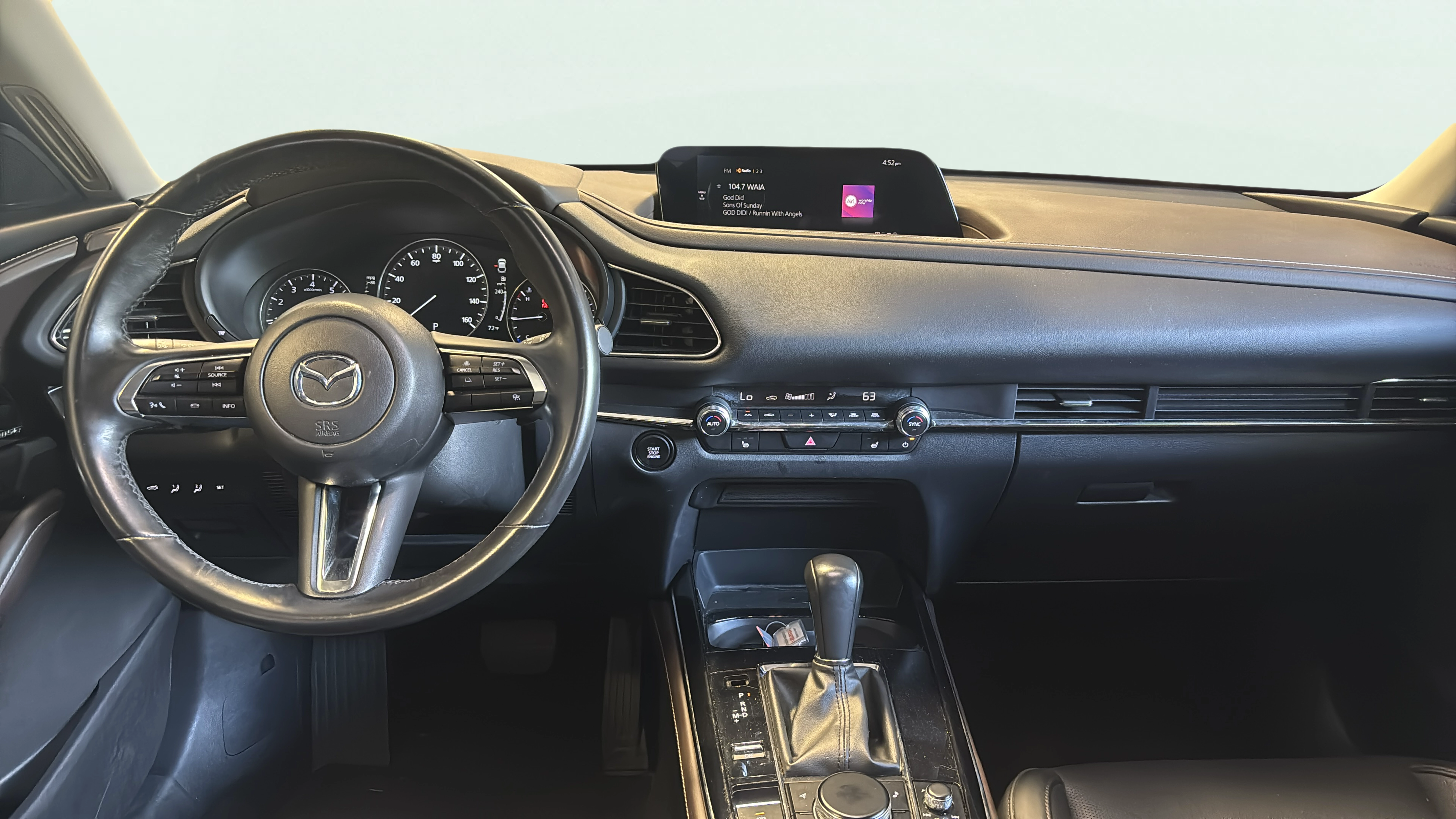 Vehicle interior 360 preview