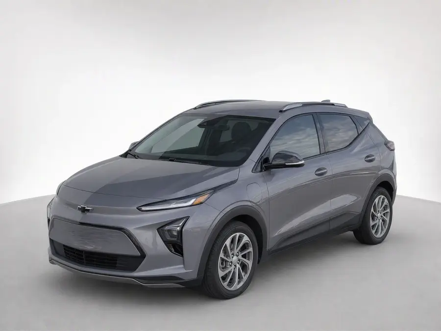 2023 Chevrolet Bolt EUV — image 1 of 9
