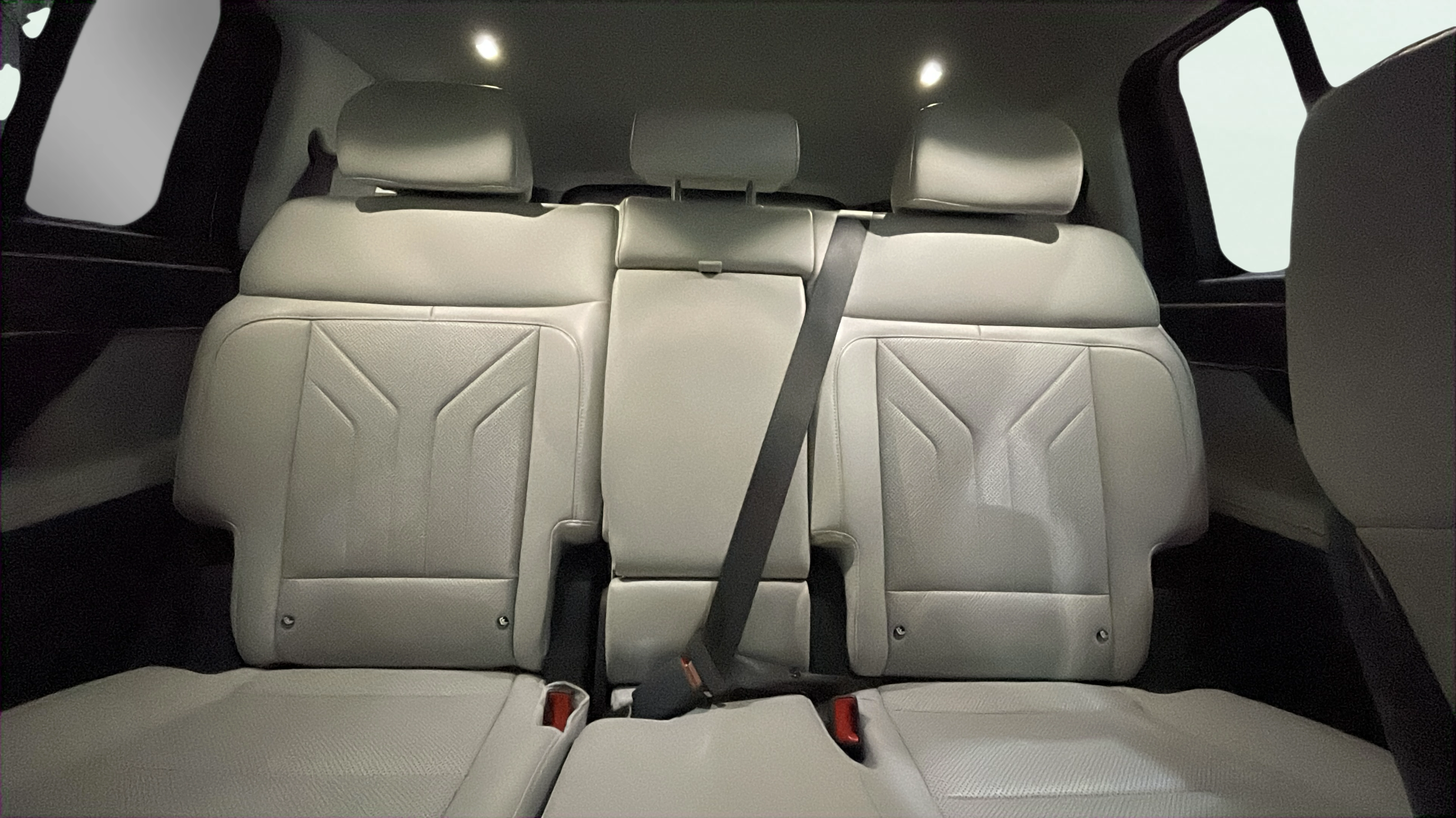 Vehicle interior 2