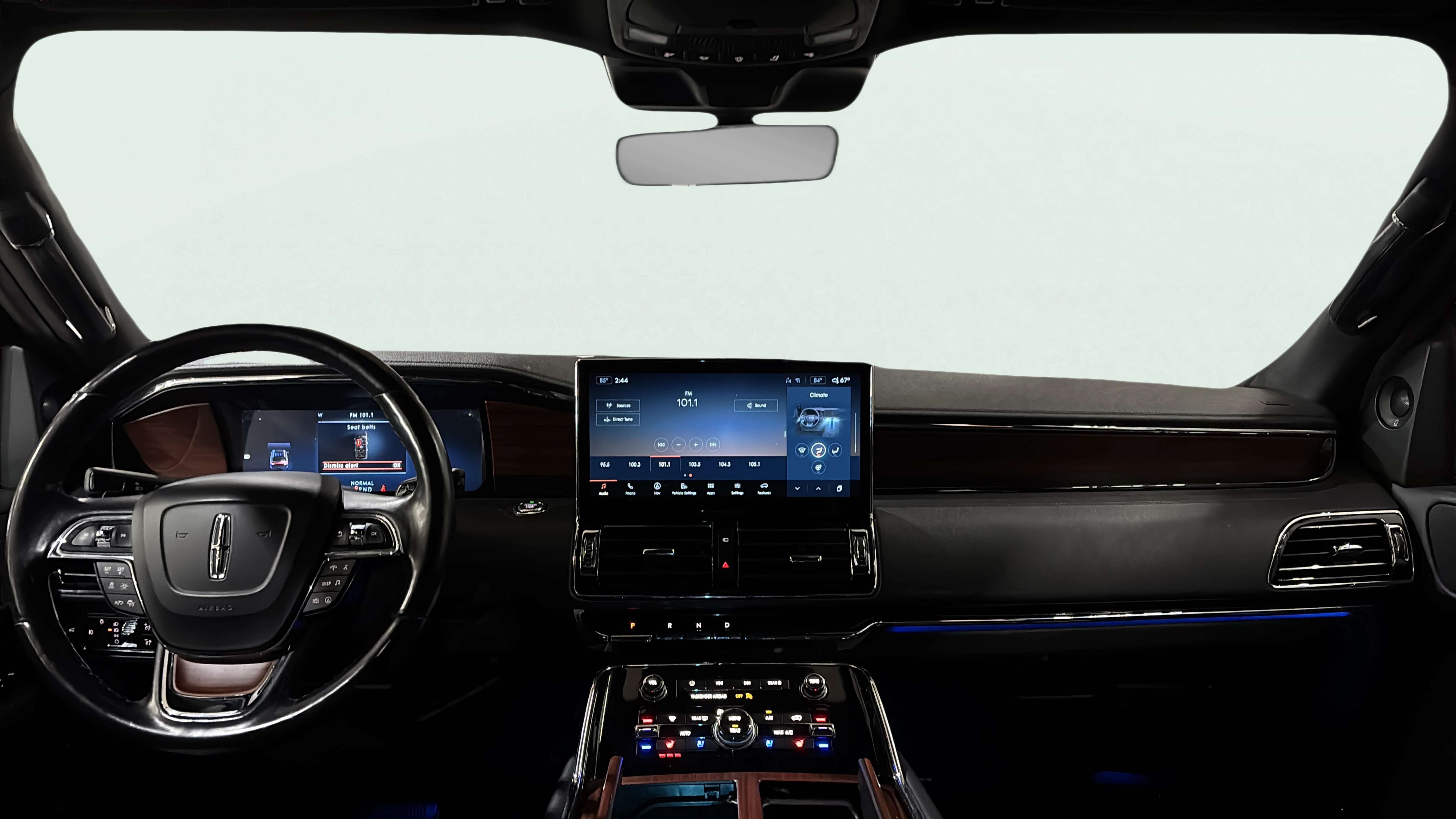 Vehicle interior 360 preview