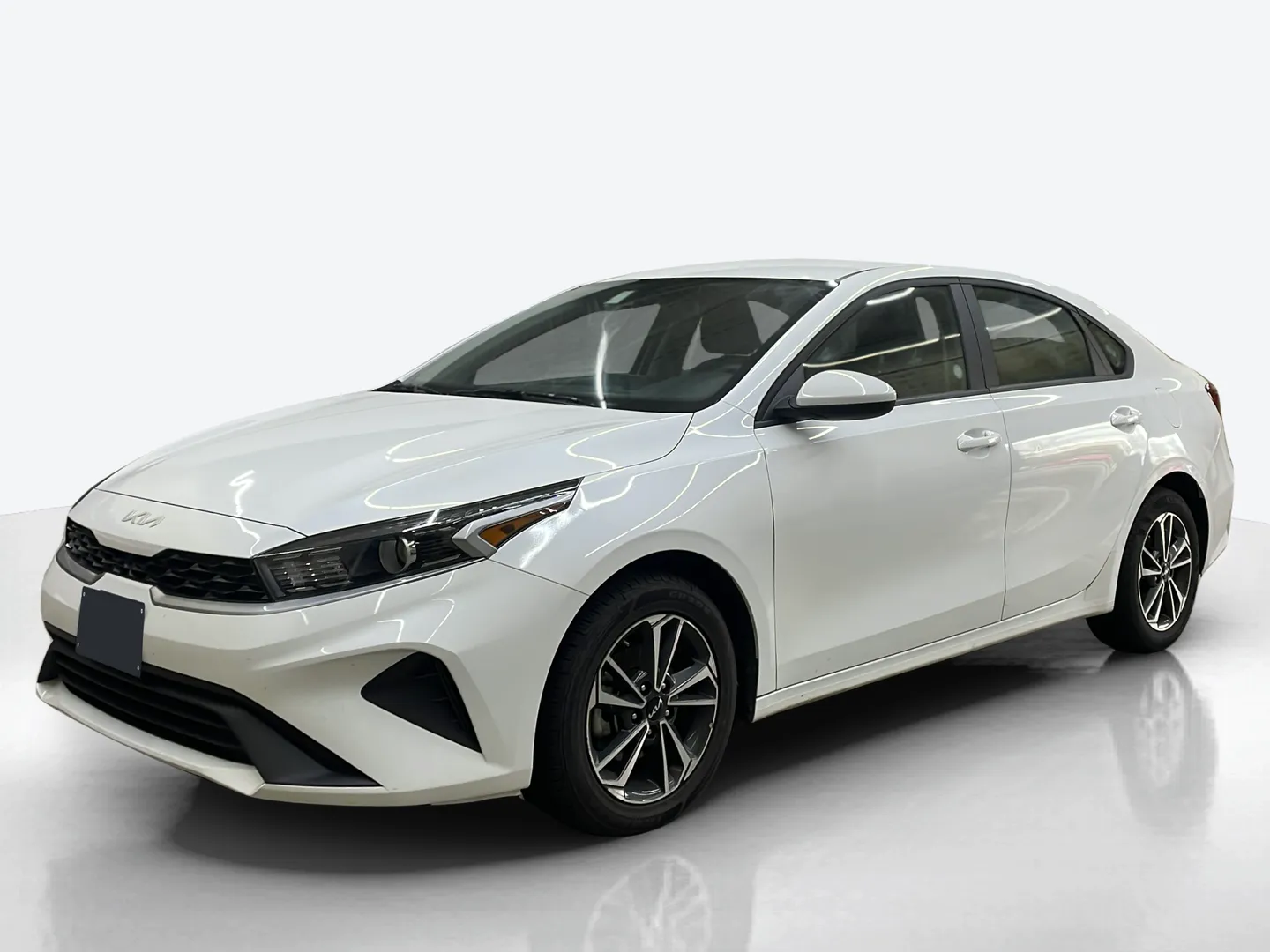 2024 Kia Forte — image 1 of 8