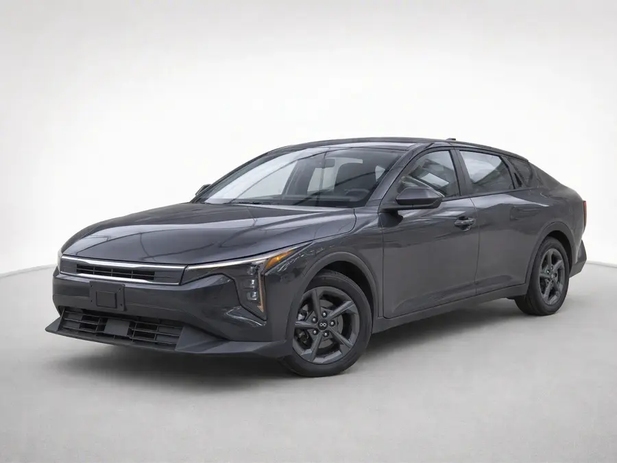 2025 Kia K4 — image 1 of 9