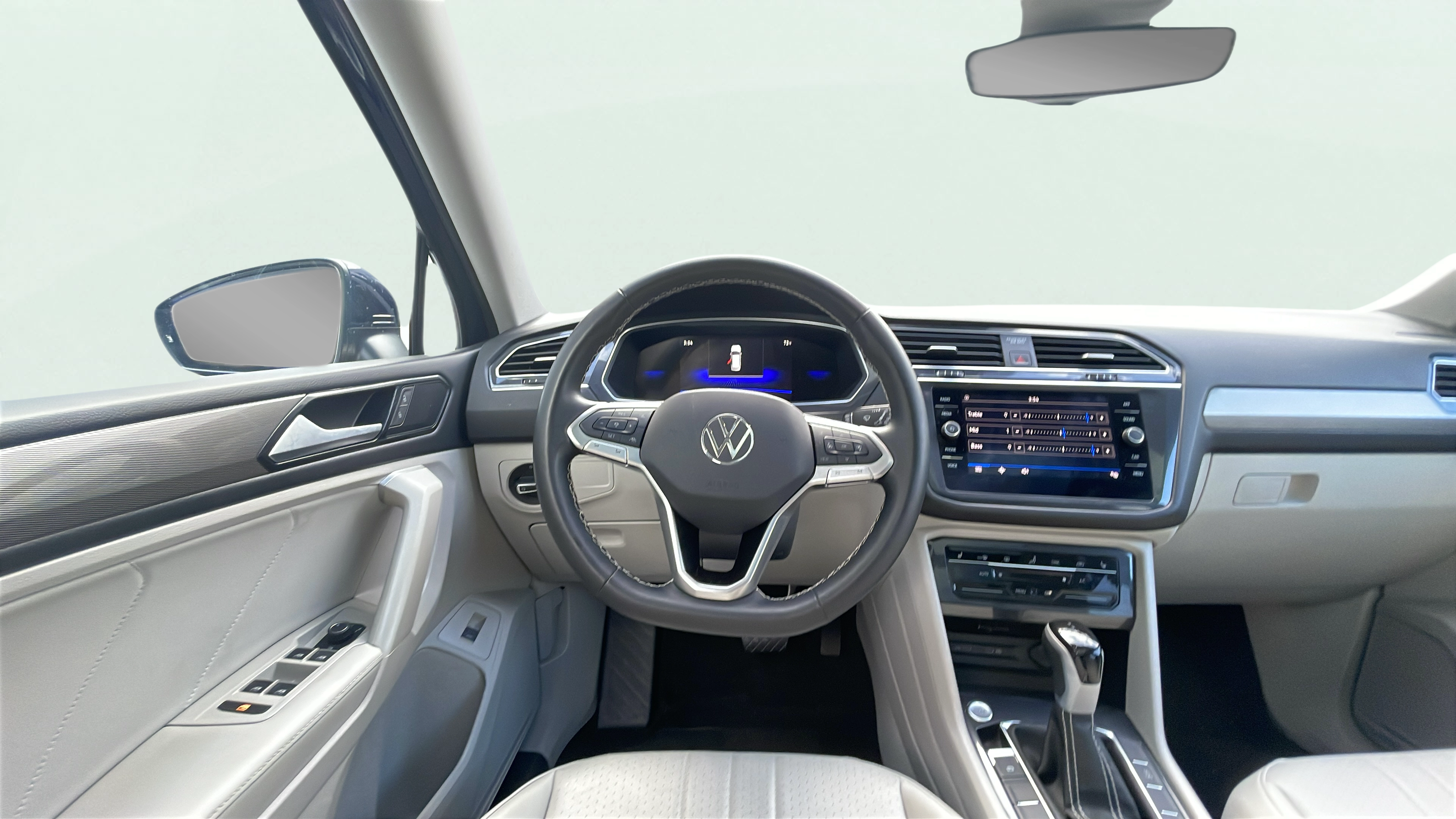 Vehicle interior 360 preview