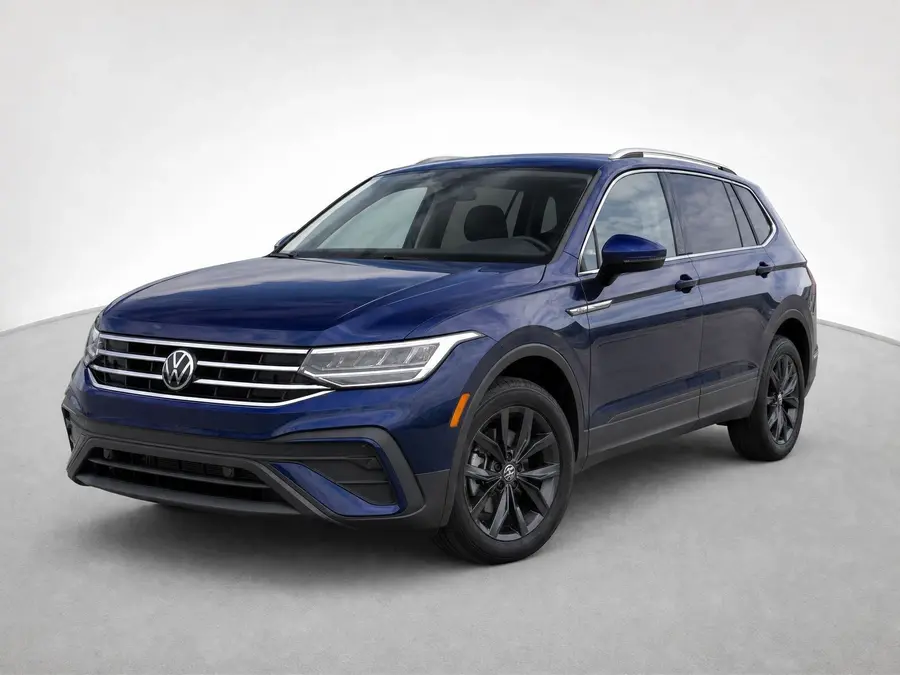 2024 Volkswagen Tiguan — image 1 of 9