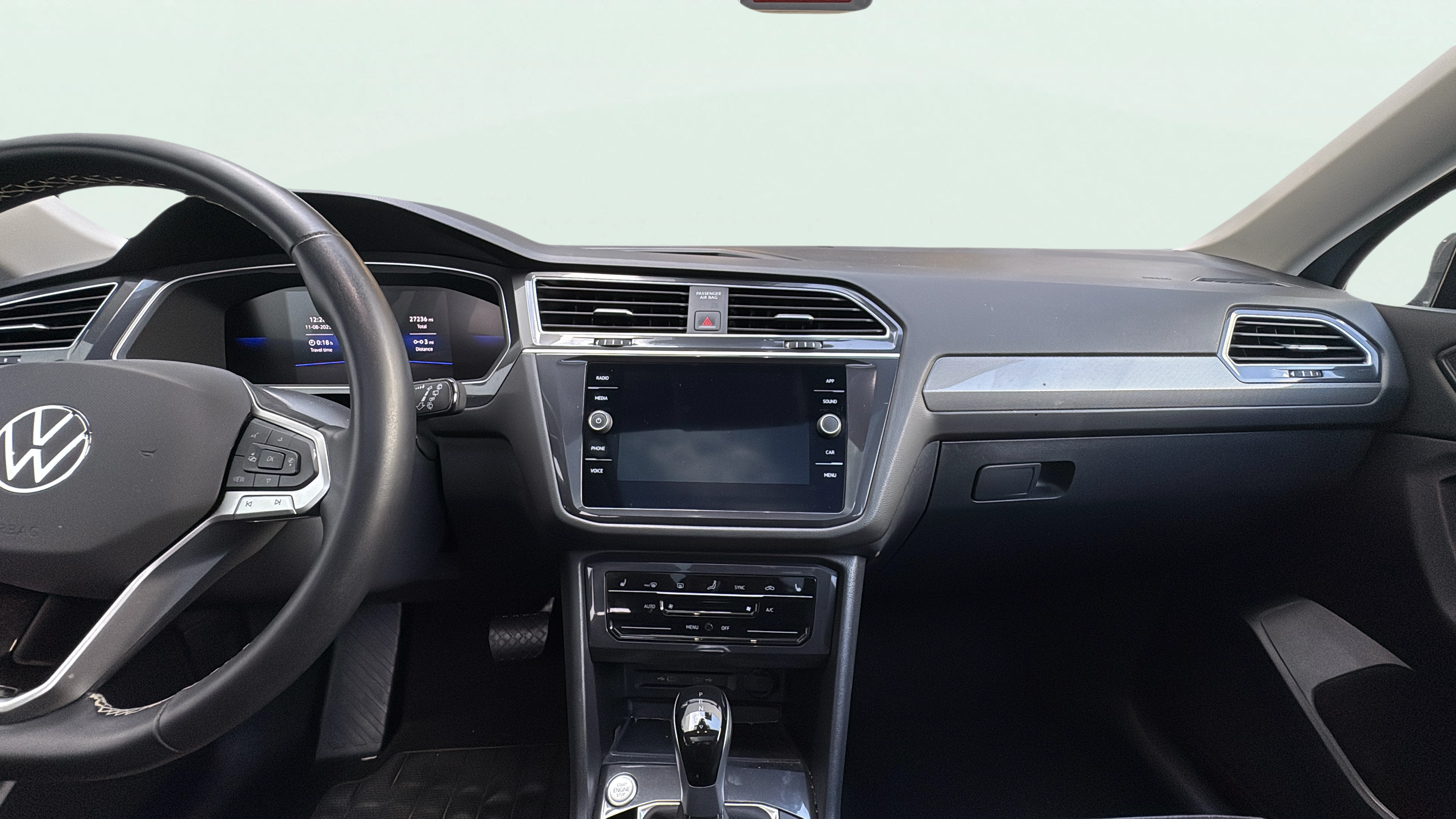 Vehicle interior 360 preview