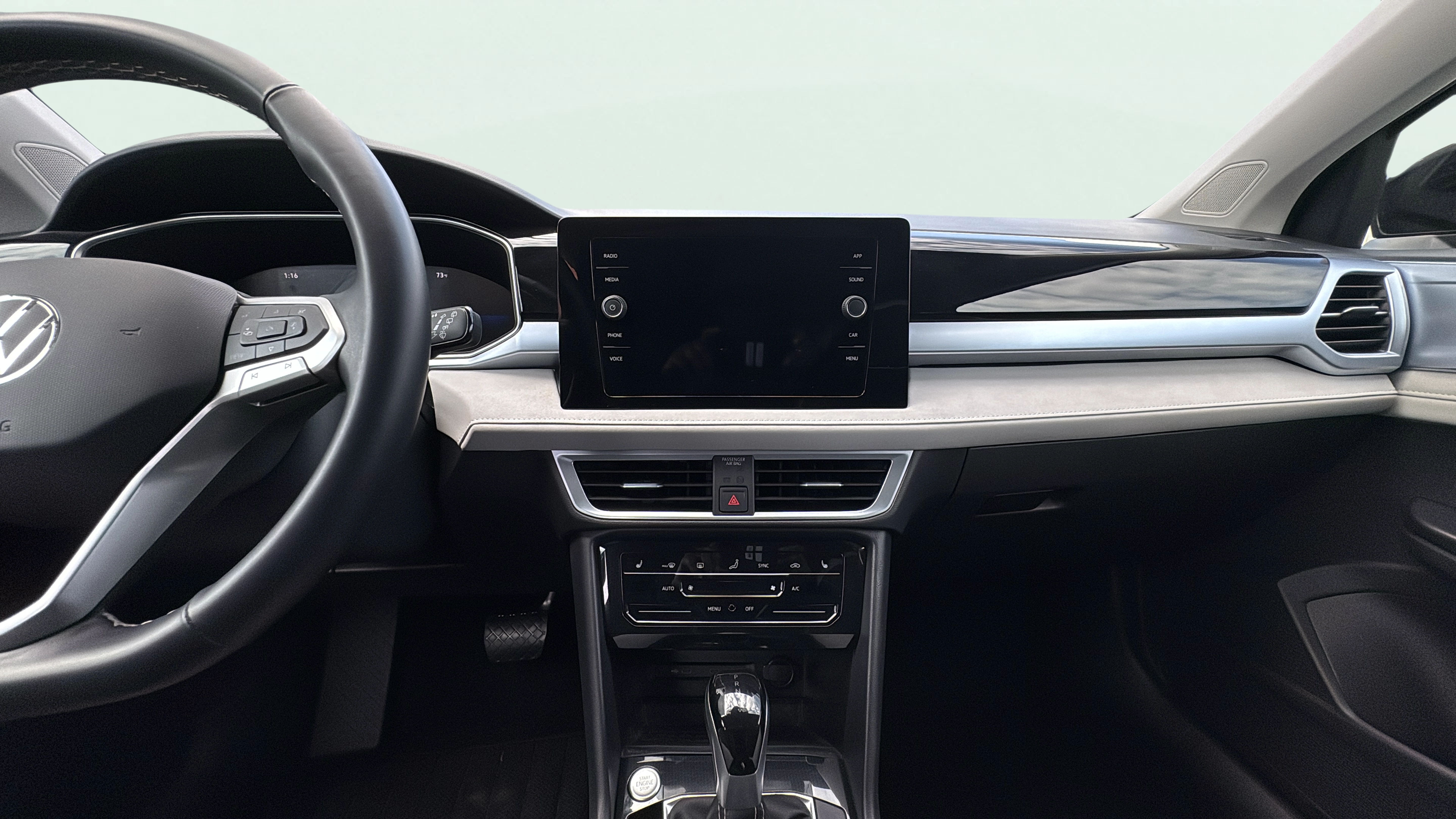 Vehicle interior 360 preview