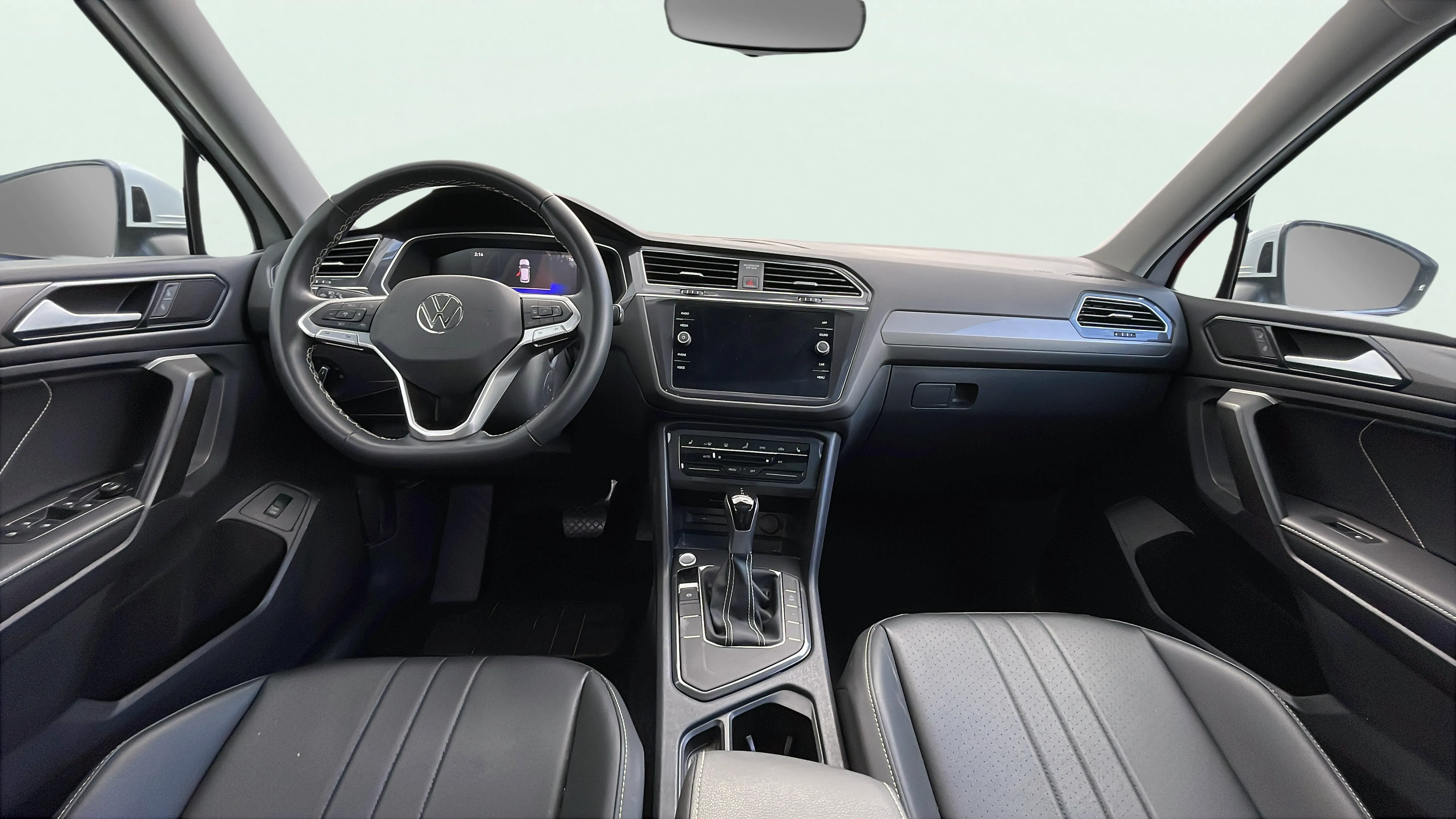 Vehicle interior 360 preview