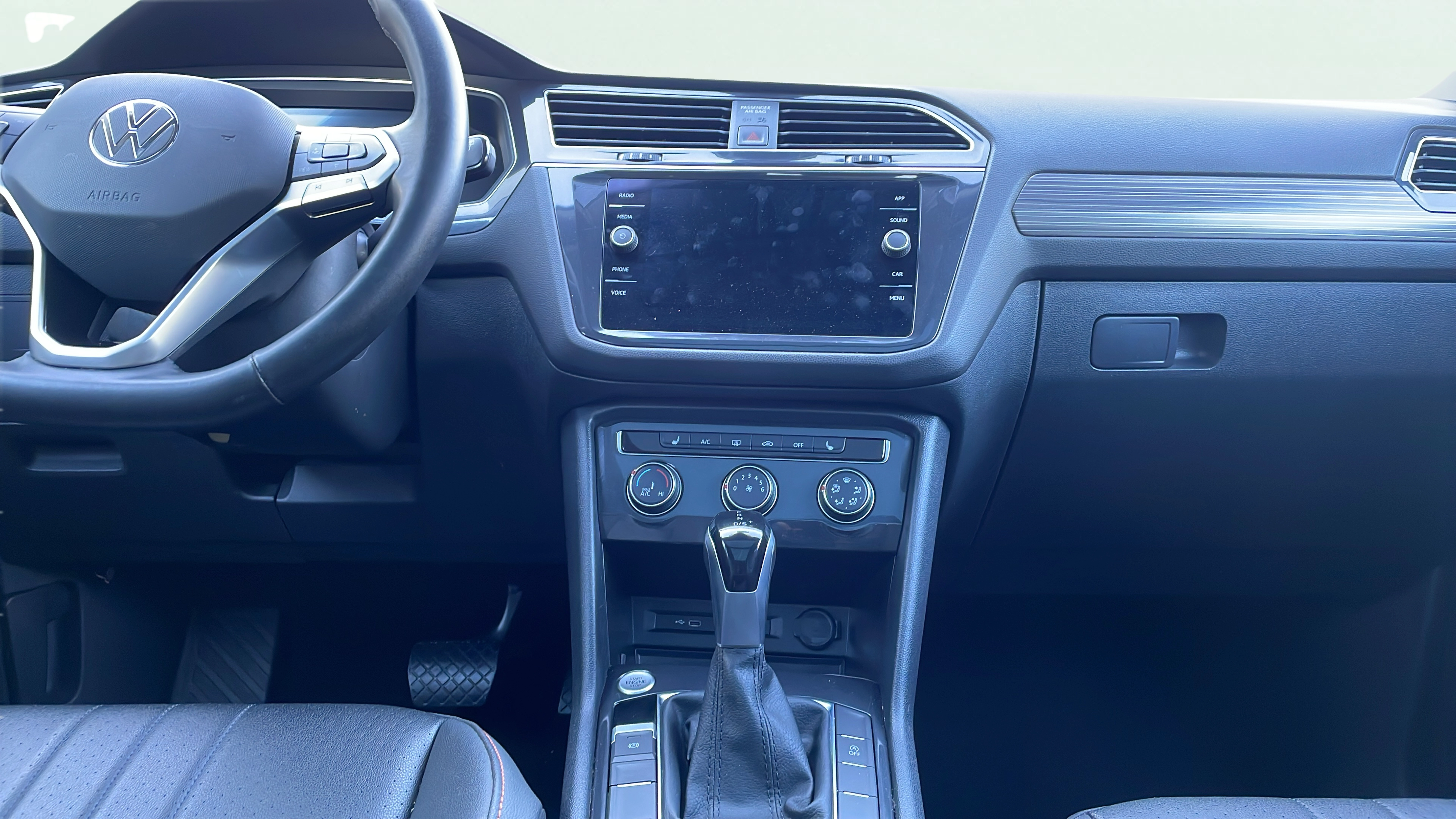 Vehicle interior 360 preview