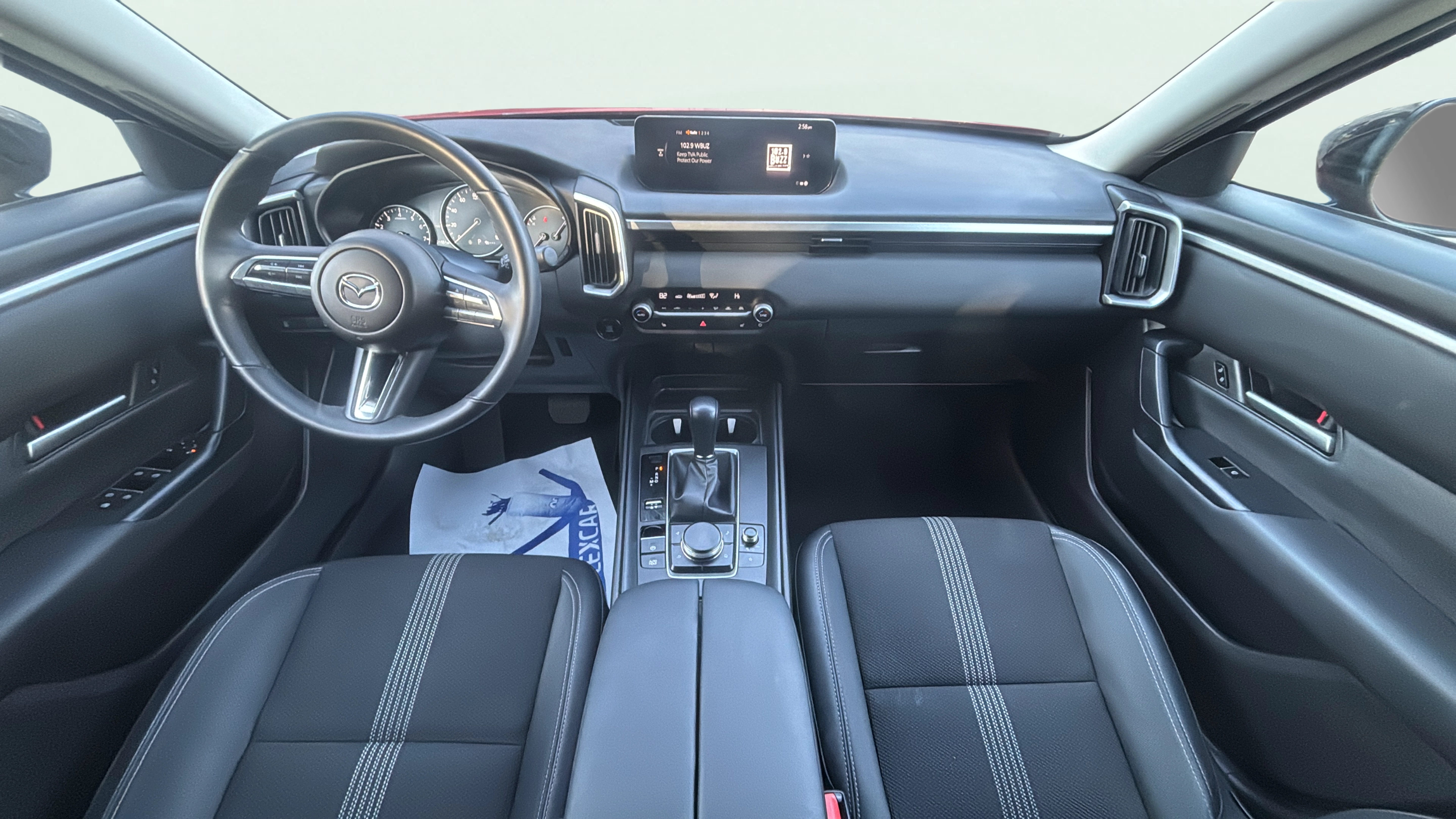 Vehicle interior 360 preview