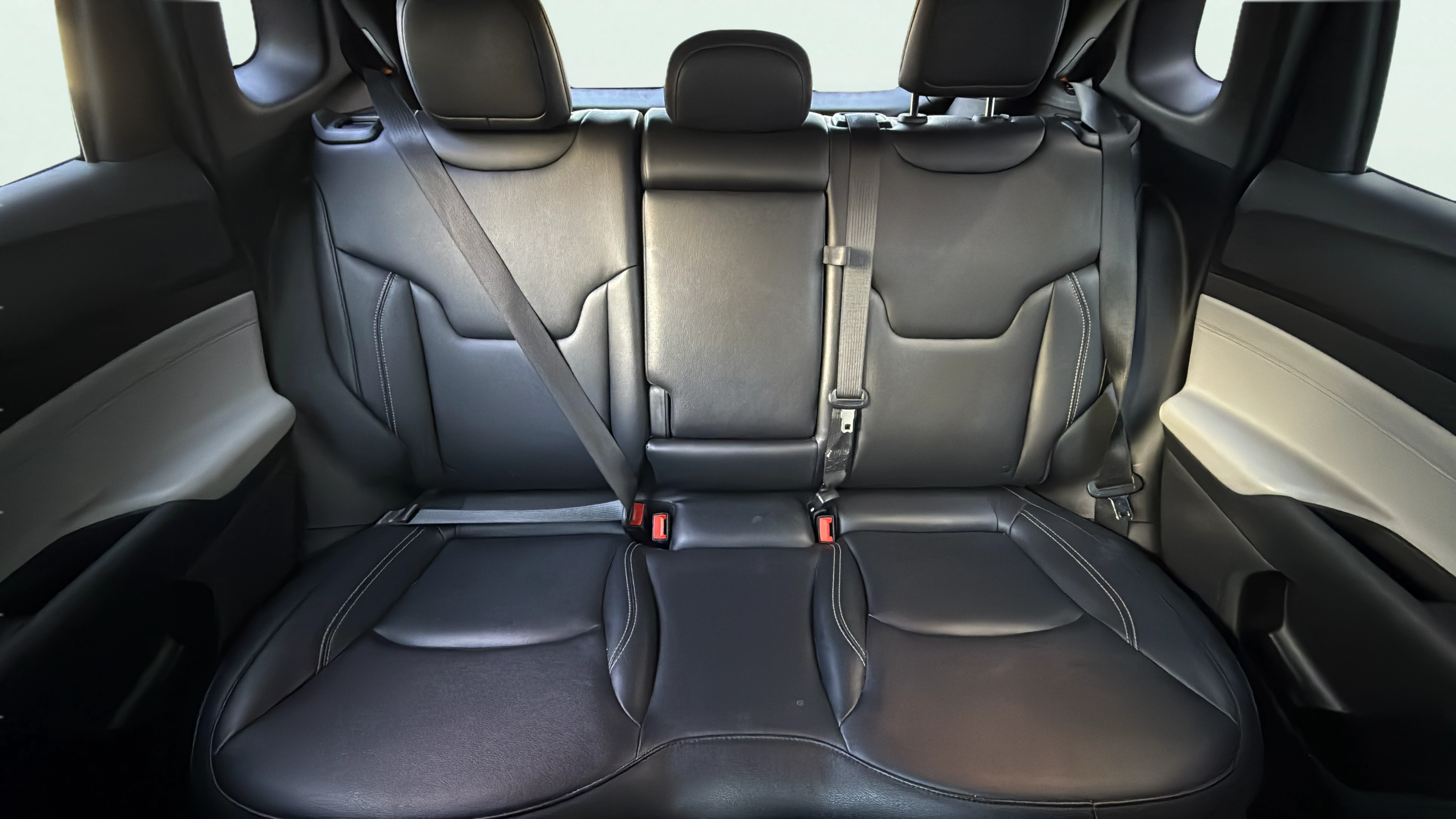 Vehicle interior 360 preview