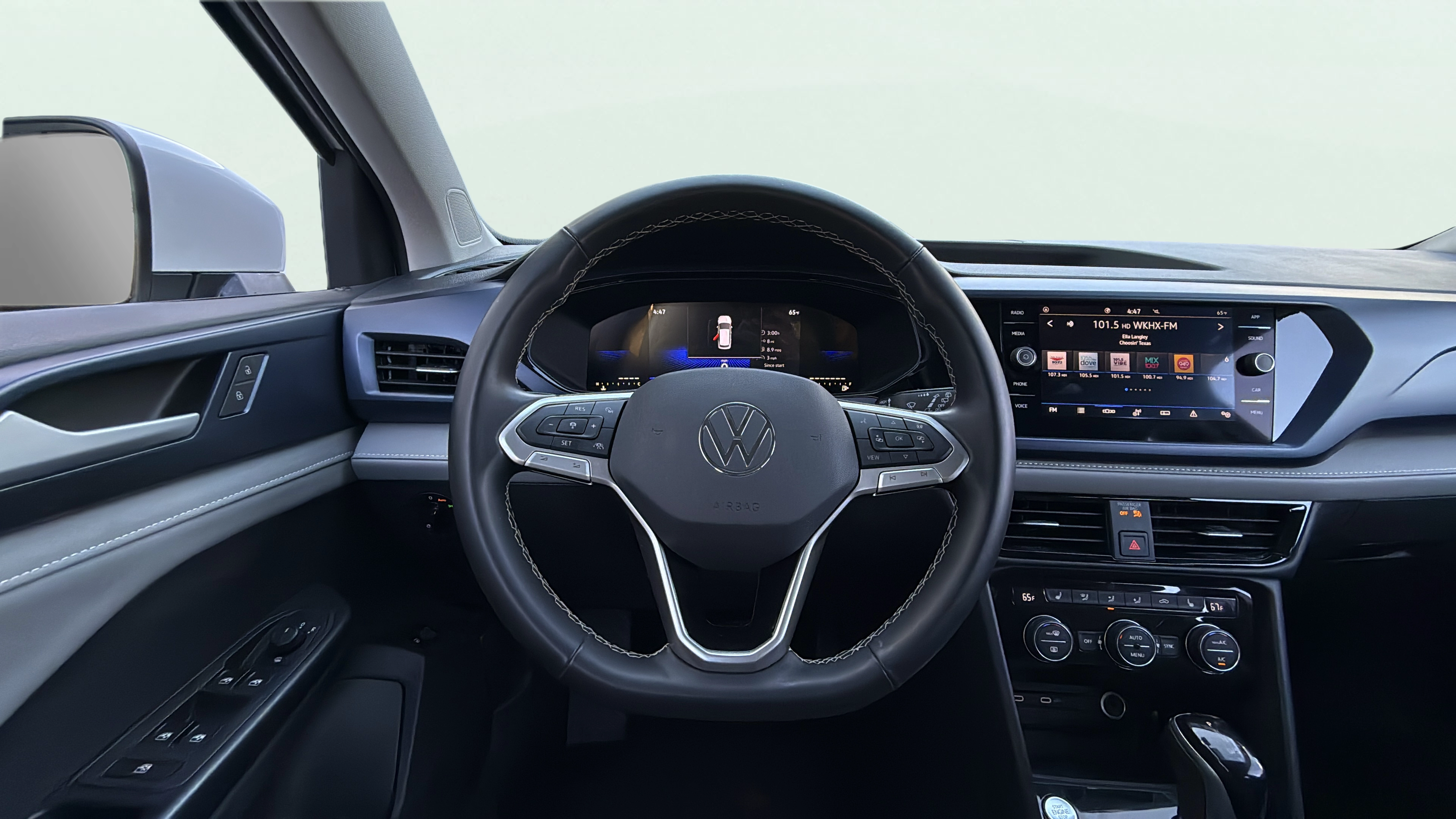 Vehicle interior 360 preview