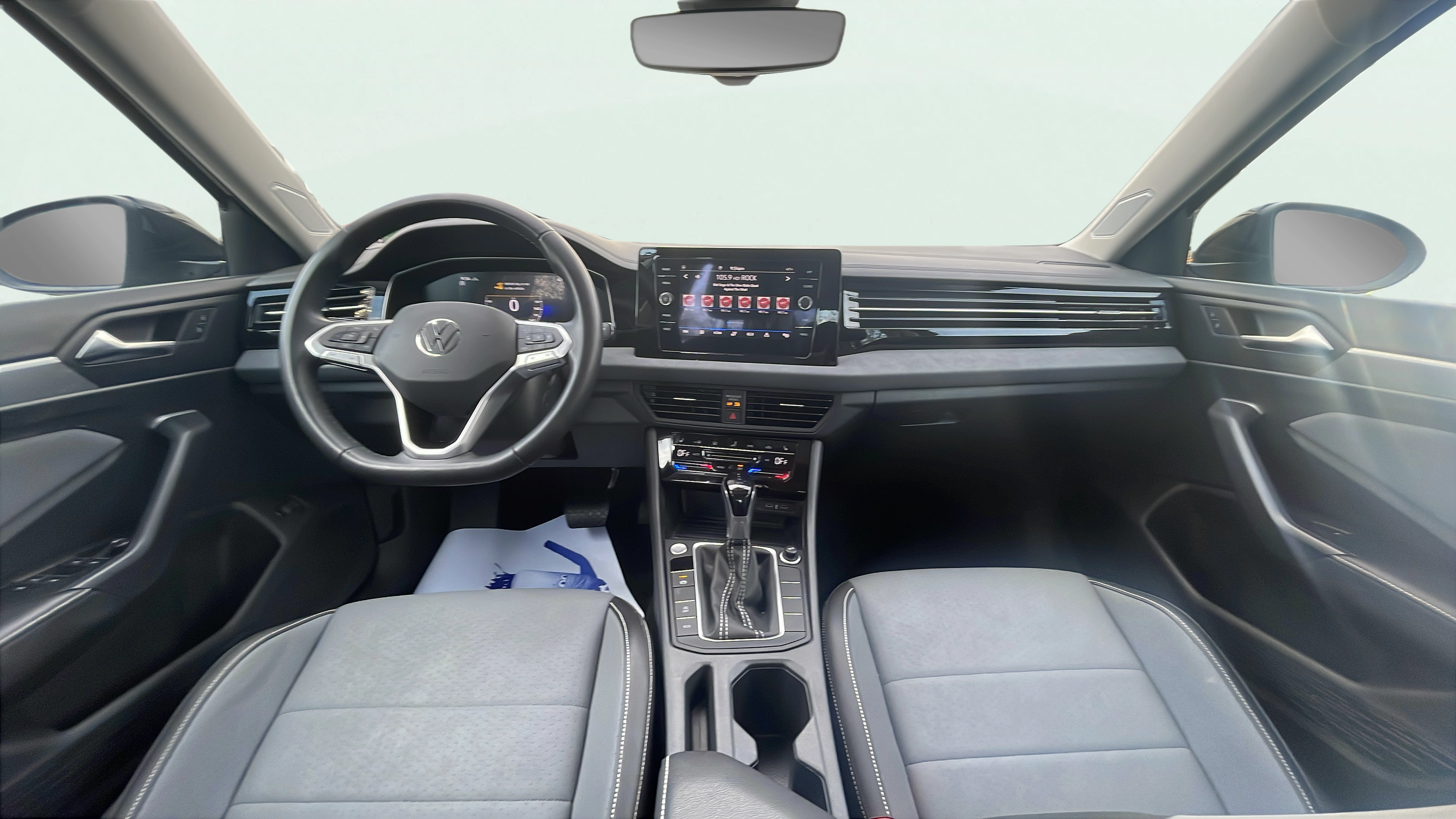 Vehicle interior 360 preview