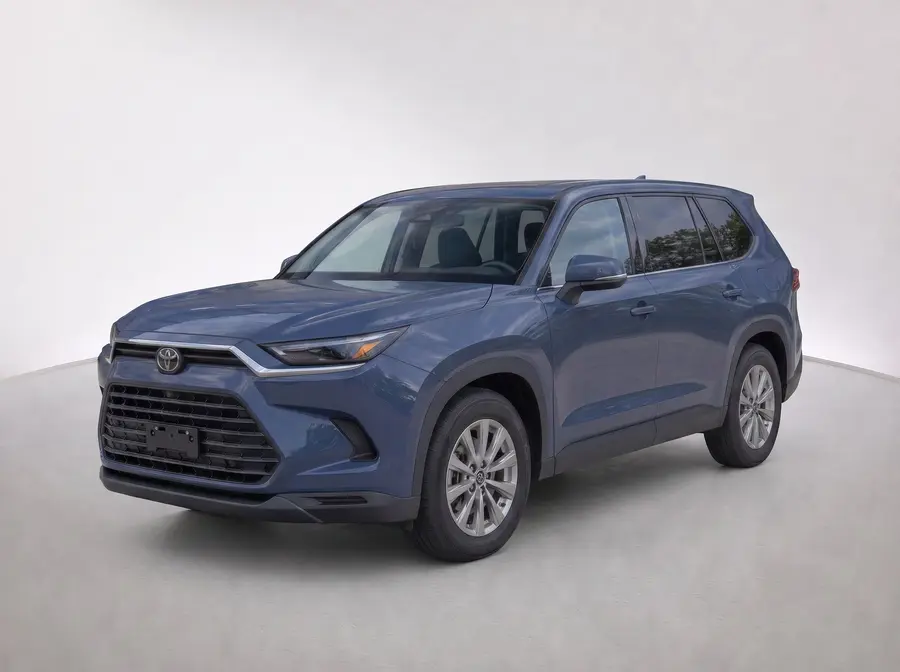2025 Toyota Grand Highlander — image 1 of 9