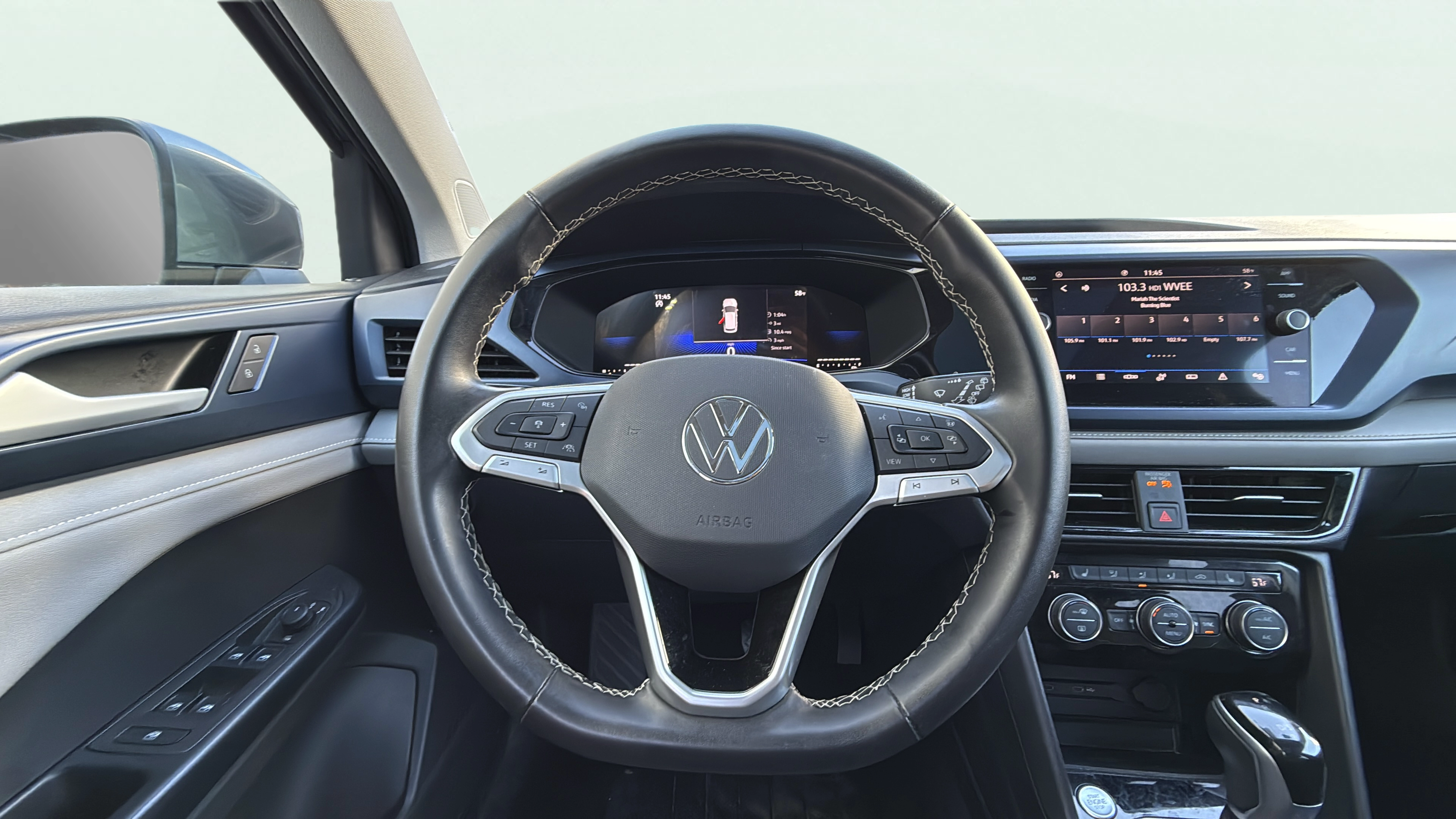 Vehicle interior 360 preview