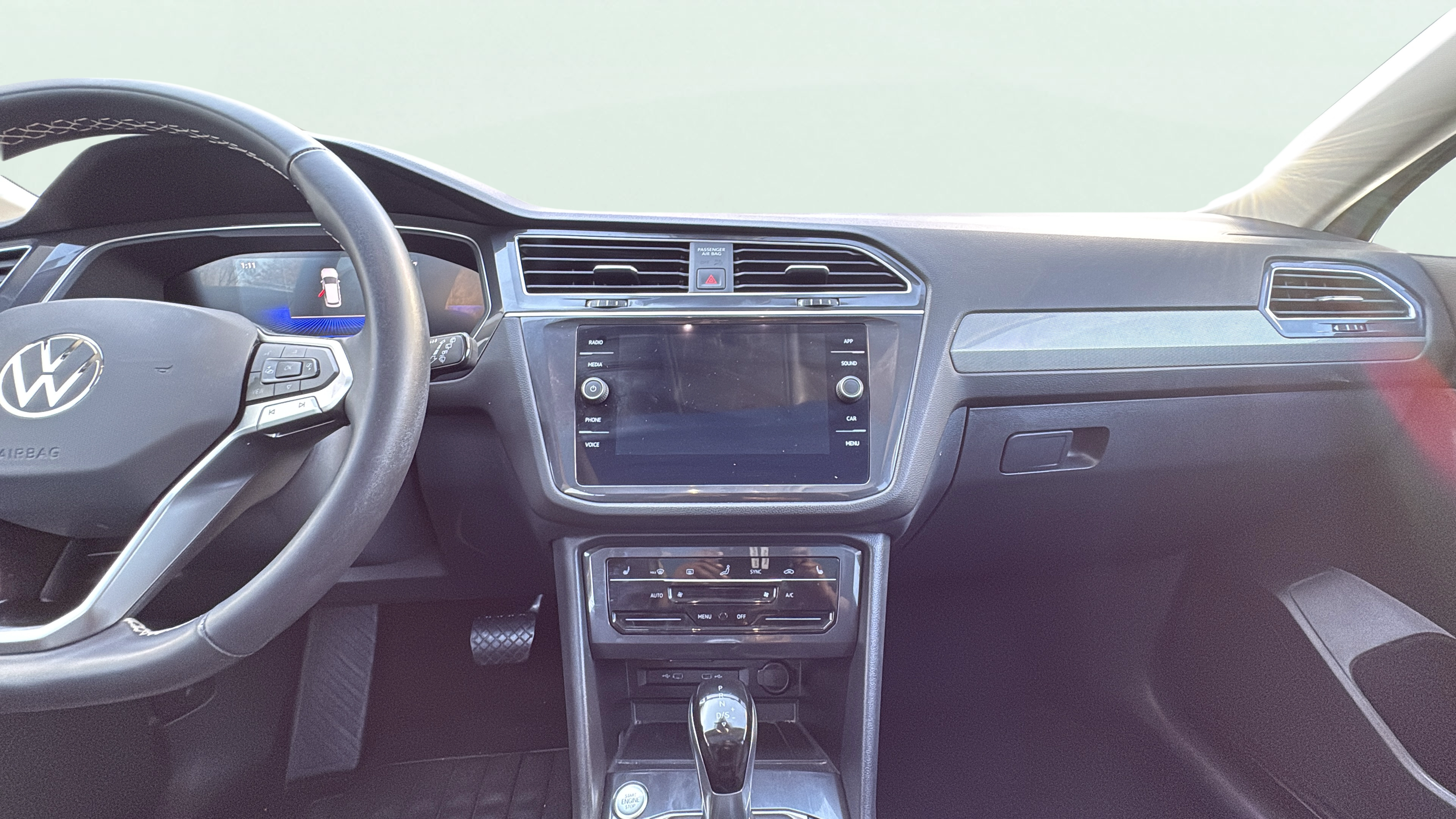 Vehicle interior 360 preview