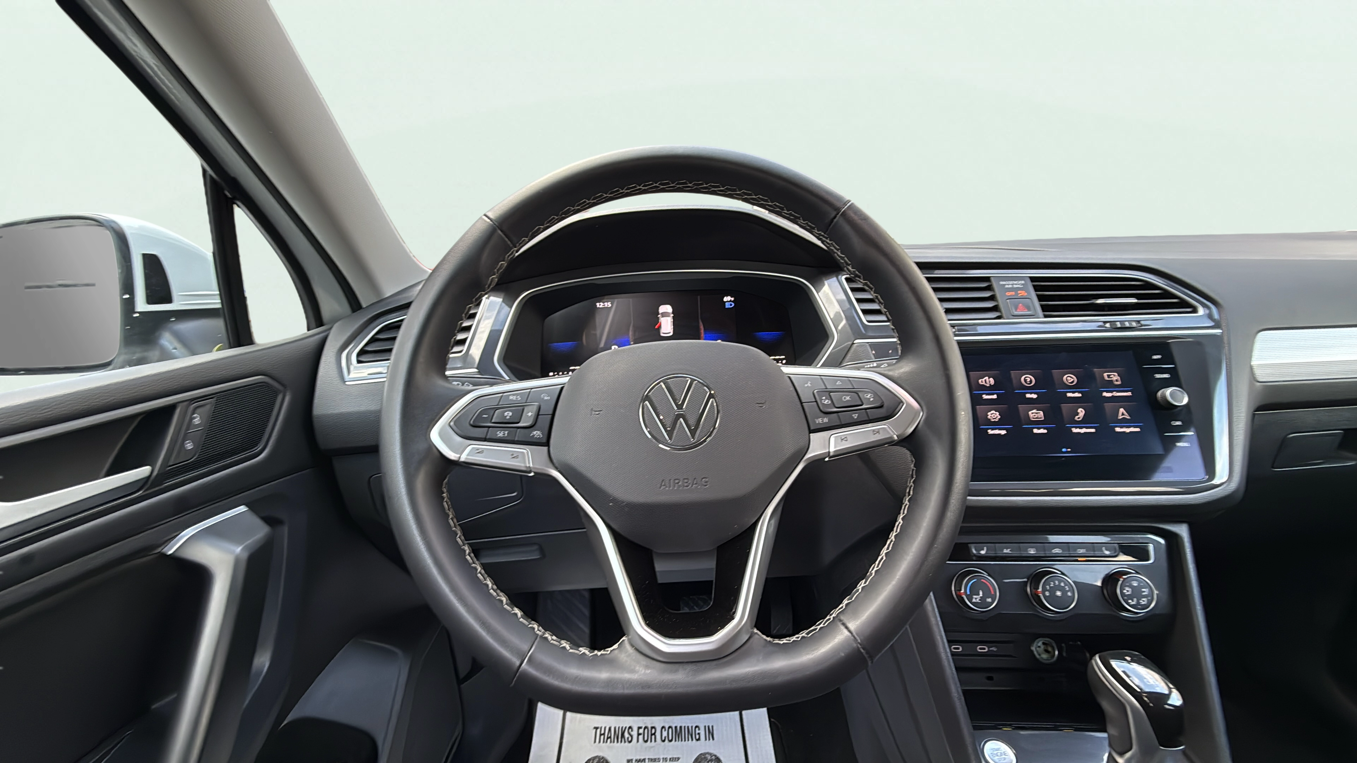 Vehicle interior 360 preview