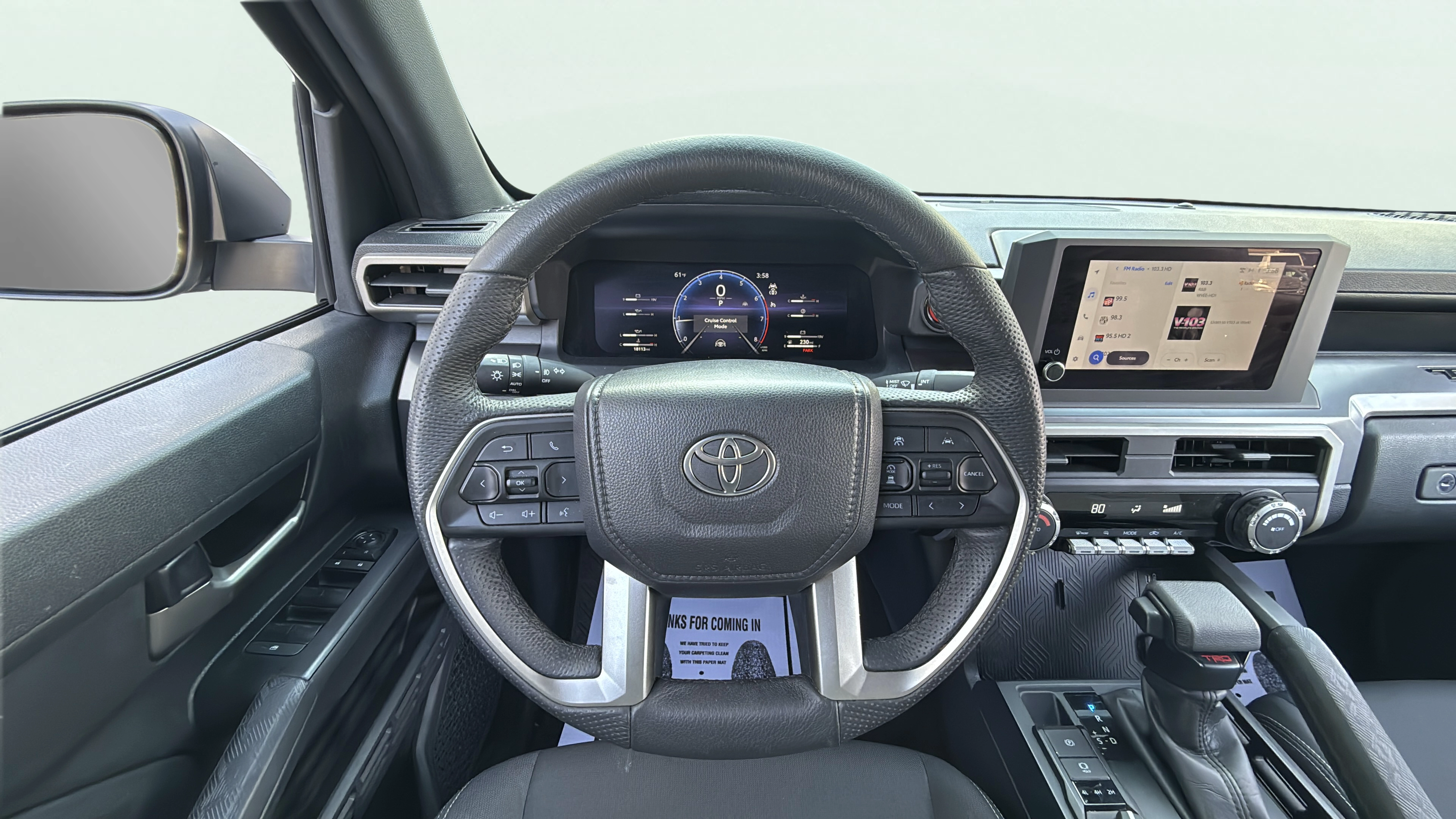 Vehicle interior 360 preview