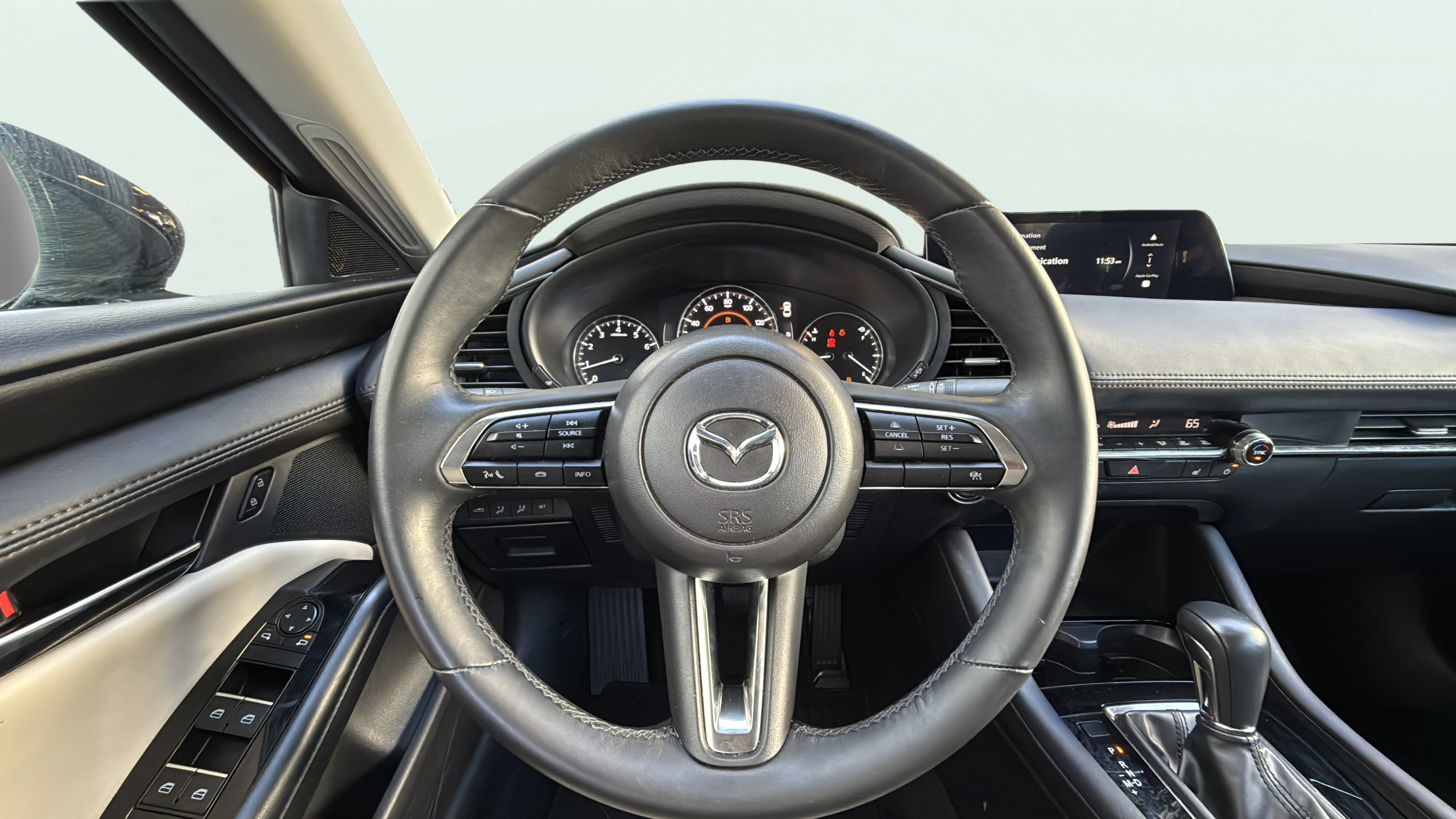 Vehicle interior 360 preview