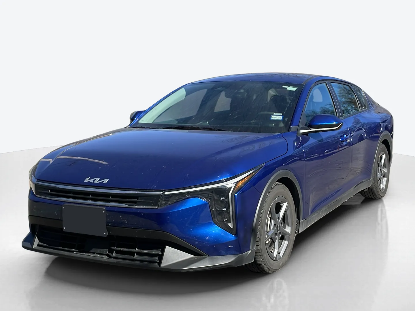 2025 Kia K4 — image 1 of 8