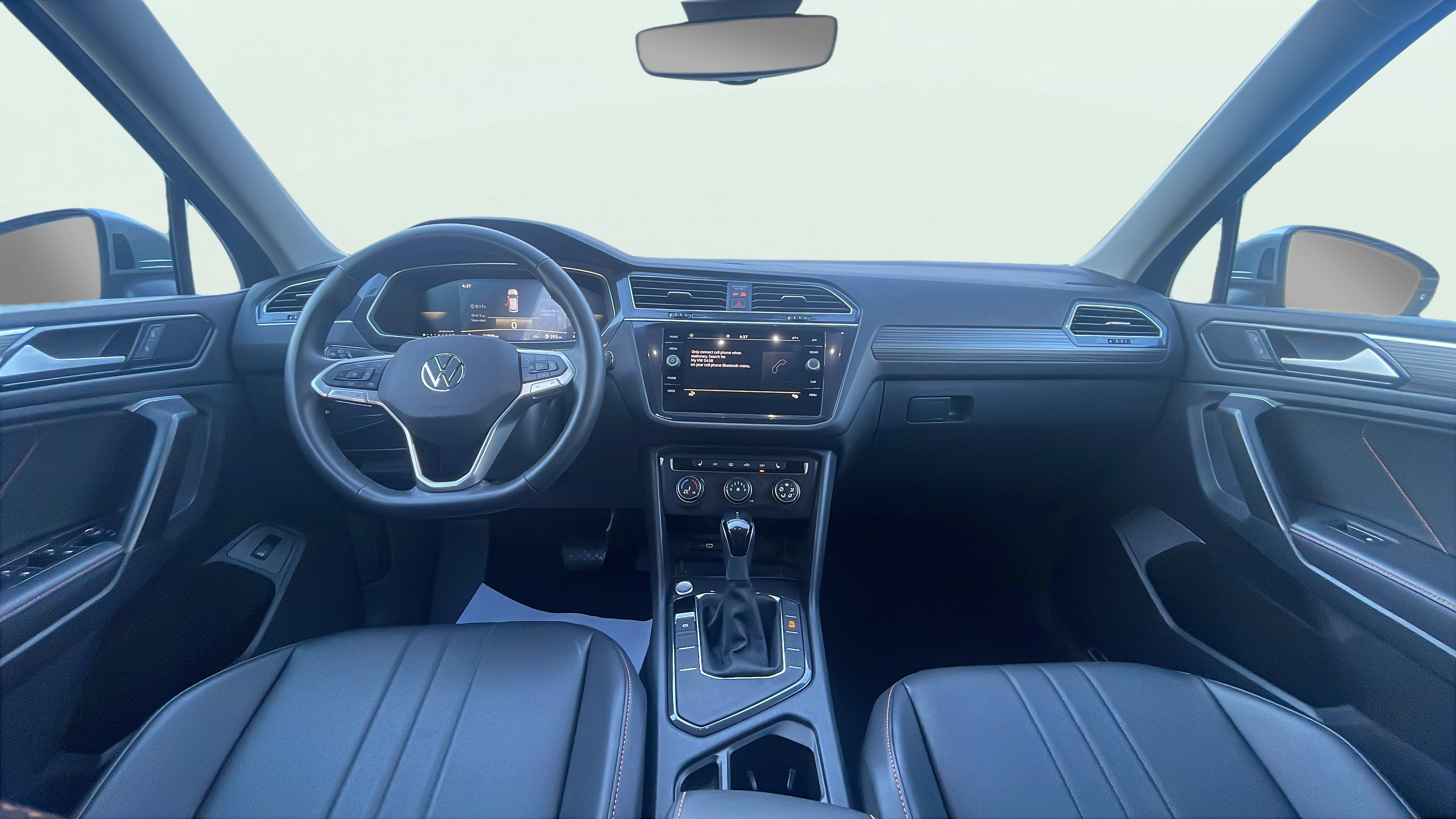 Vehicle interior 360 preview