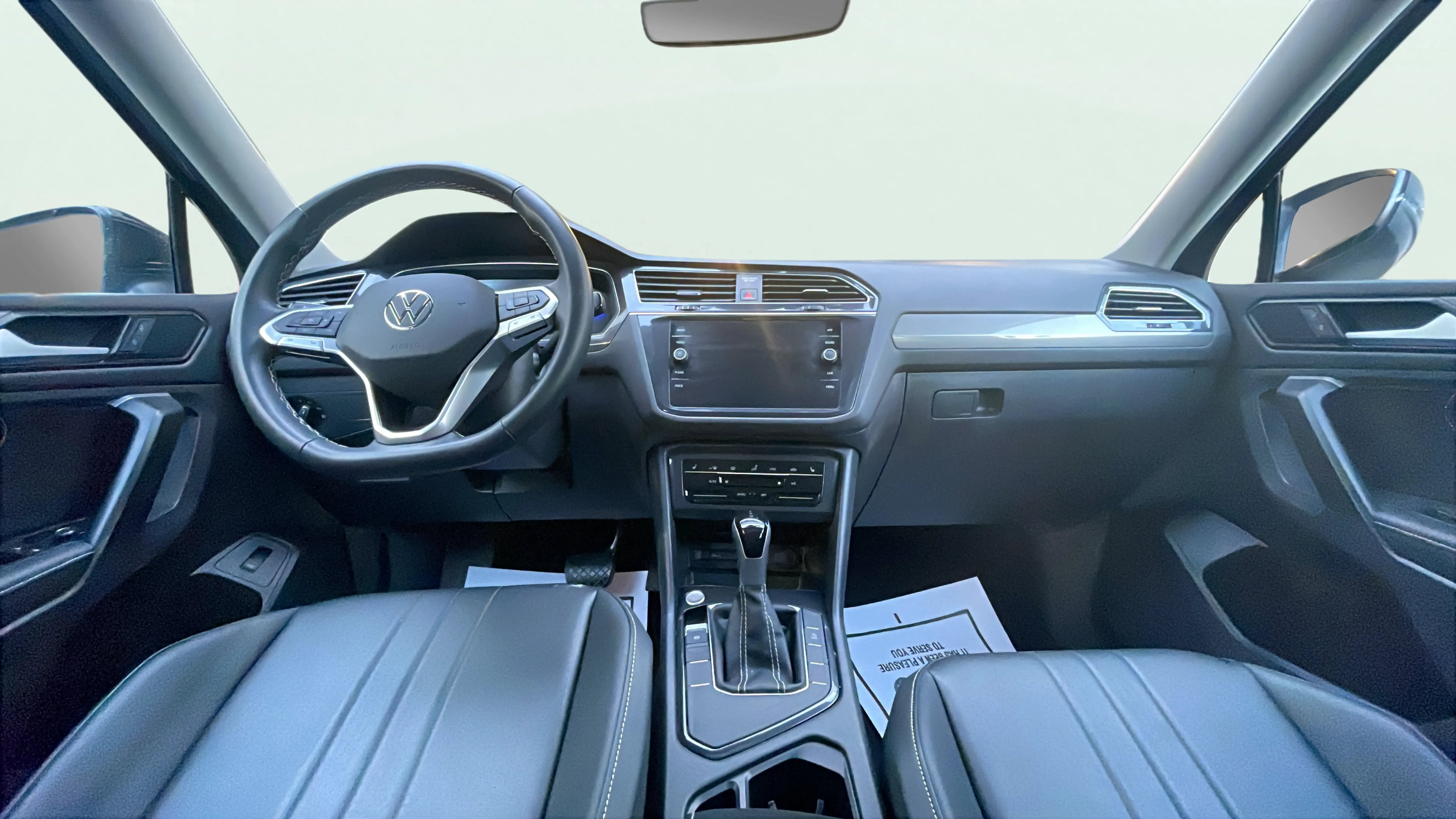 Vehicle interior 360 preview