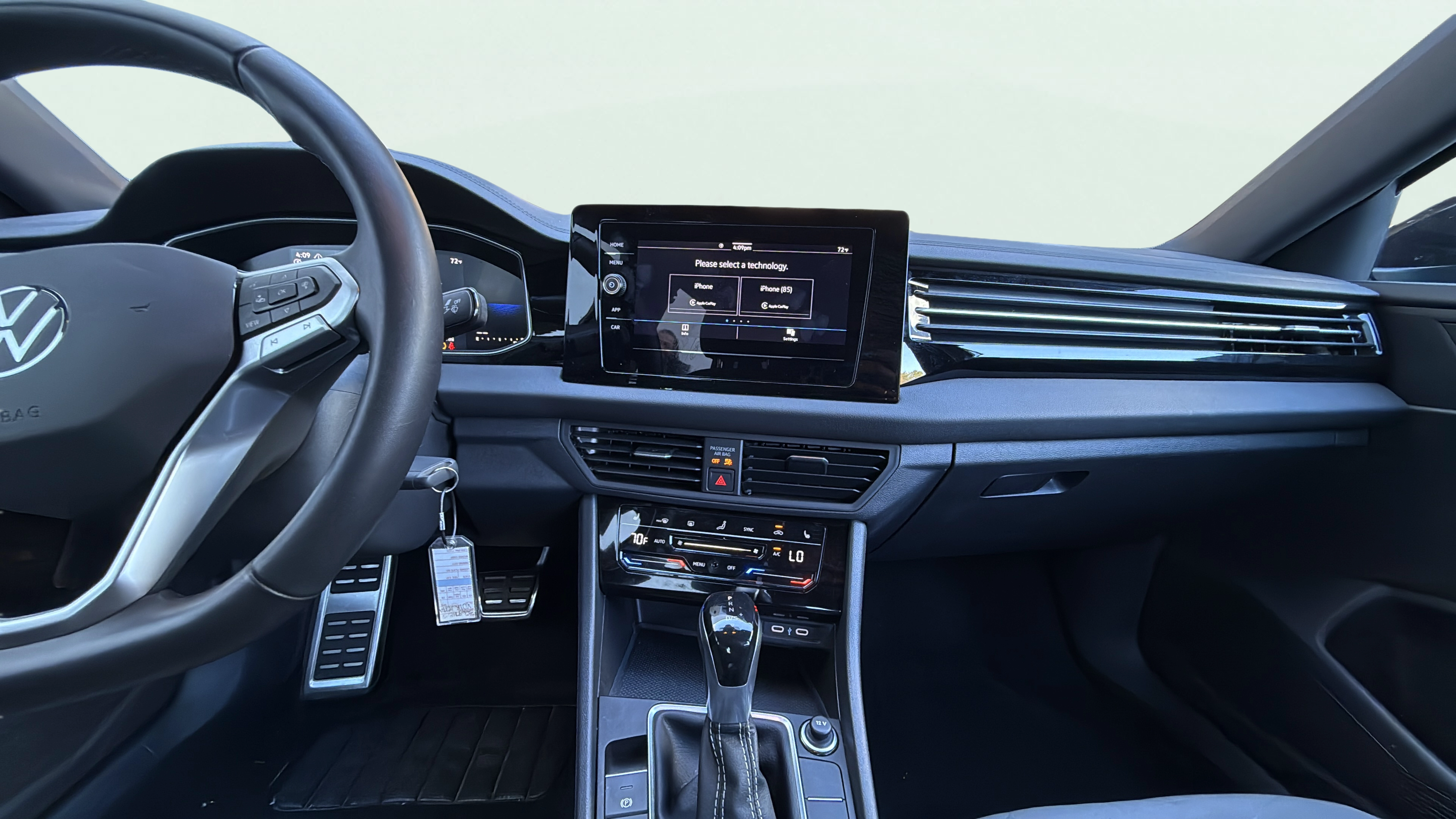 Vehicle interior 360 preview