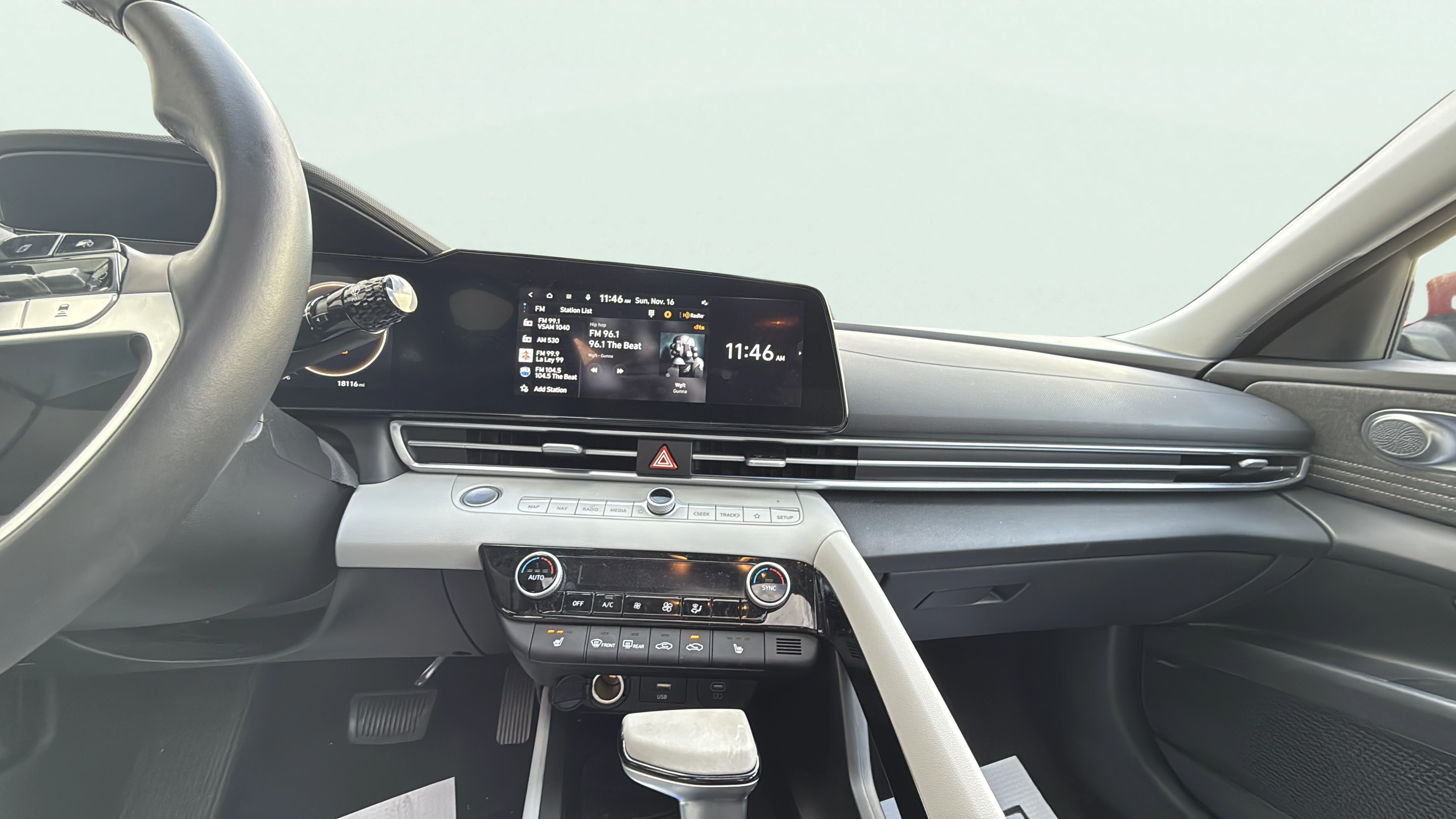 Vehicle interior 360 preview