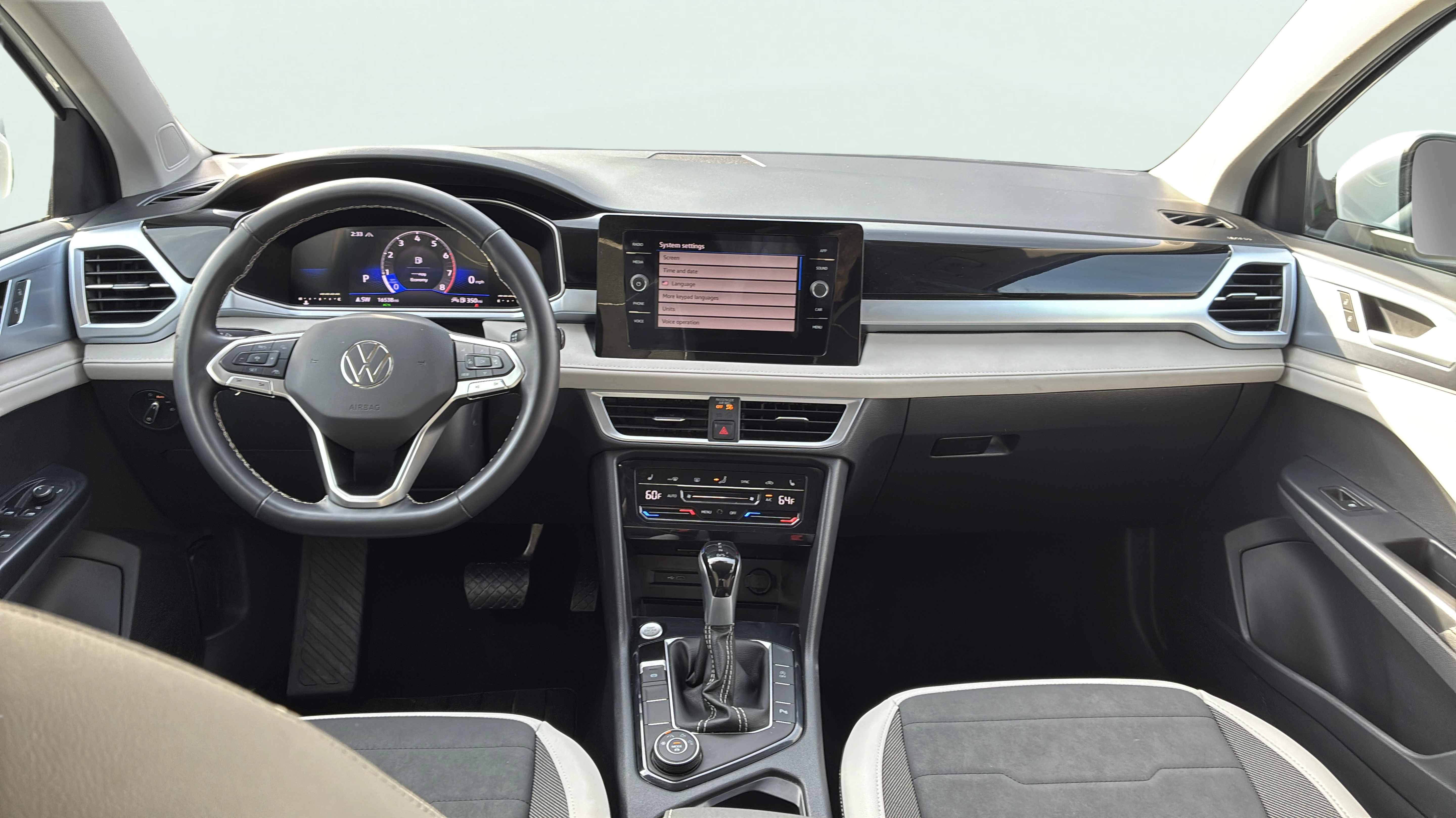 Vehicle interior 360 preview