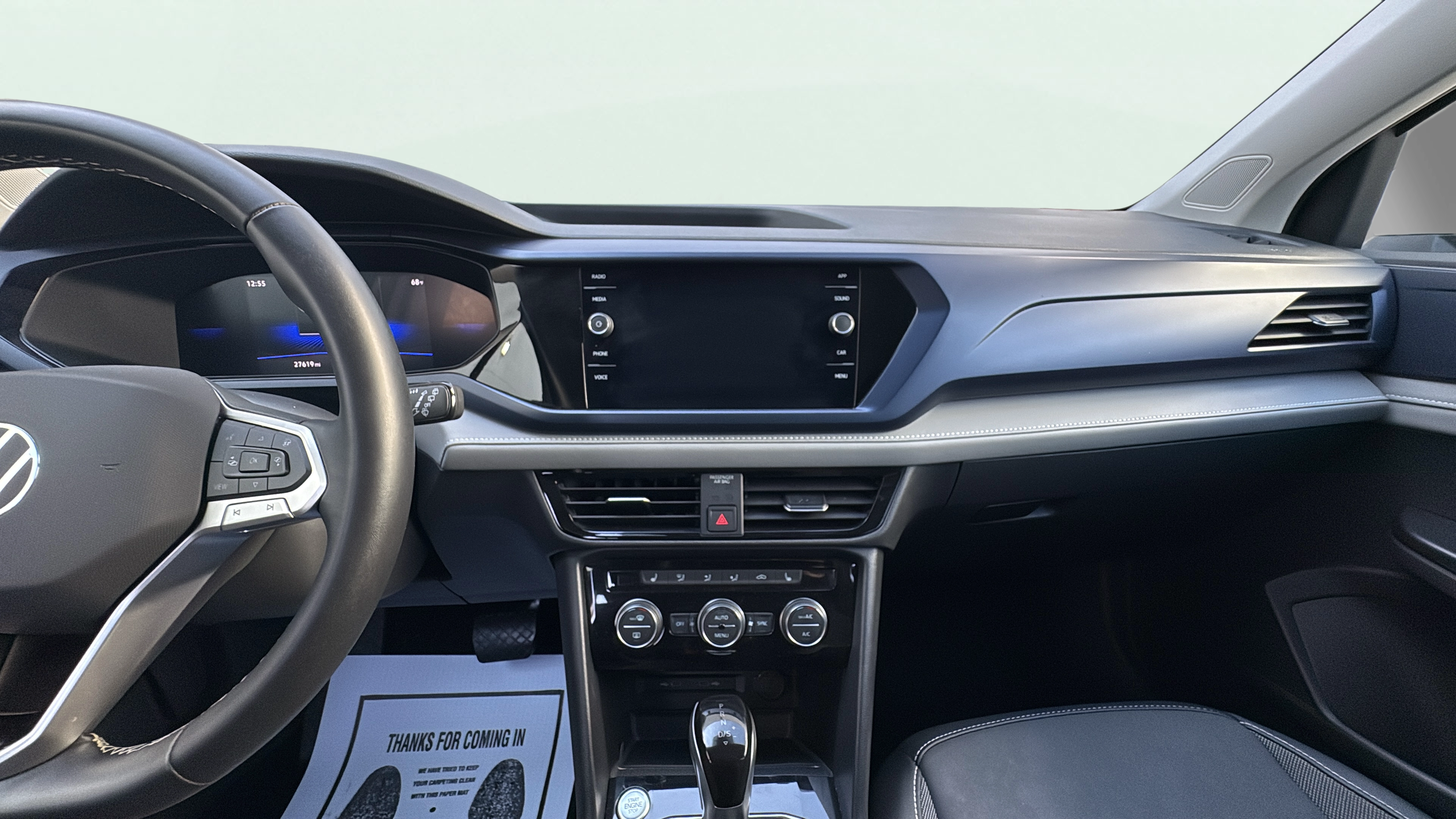 Vehicle interior 360 preview