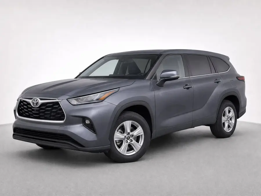 2024 Toyota Highlander — image 1 of 9