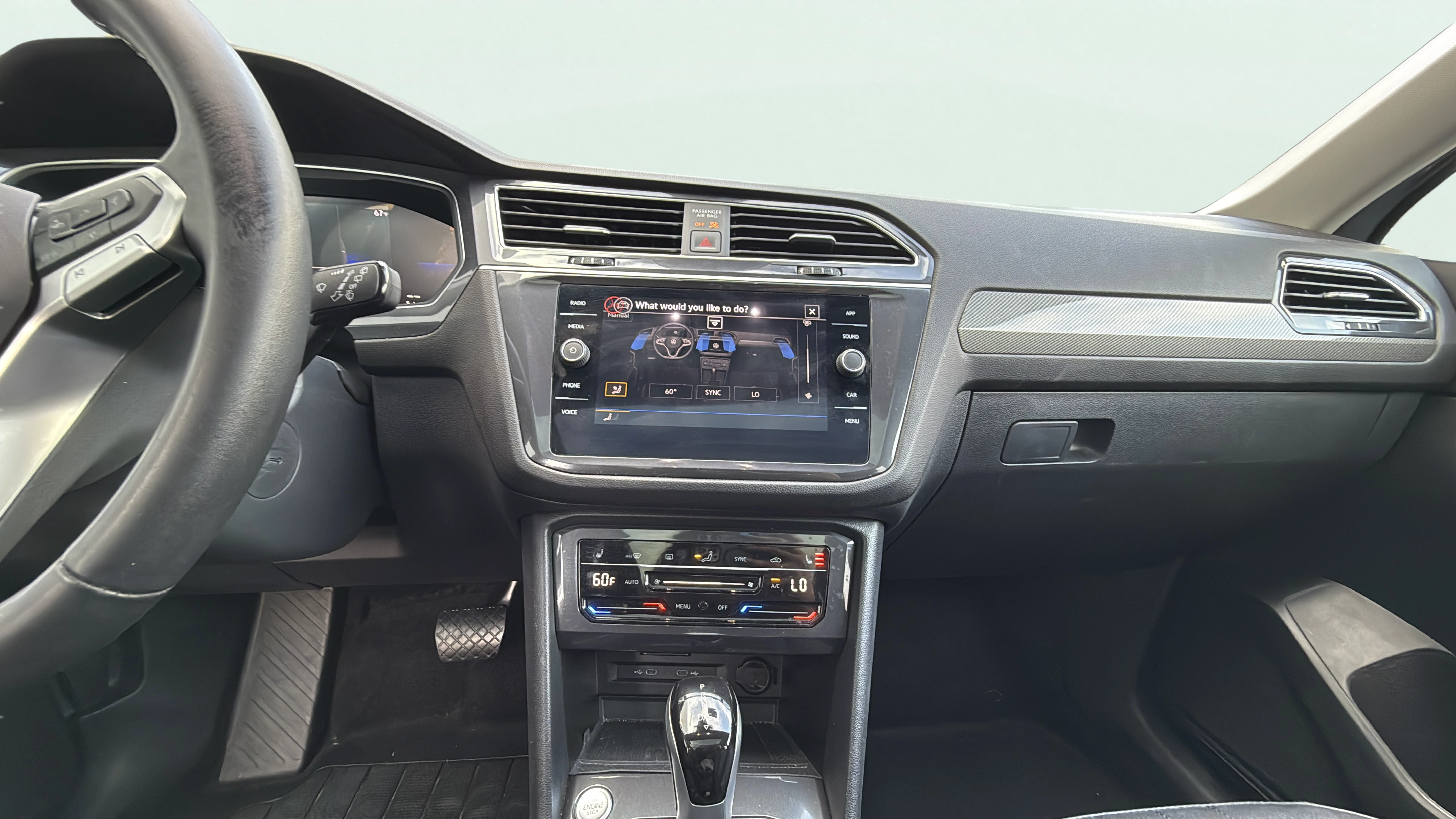 Vehicle interior 360 preview