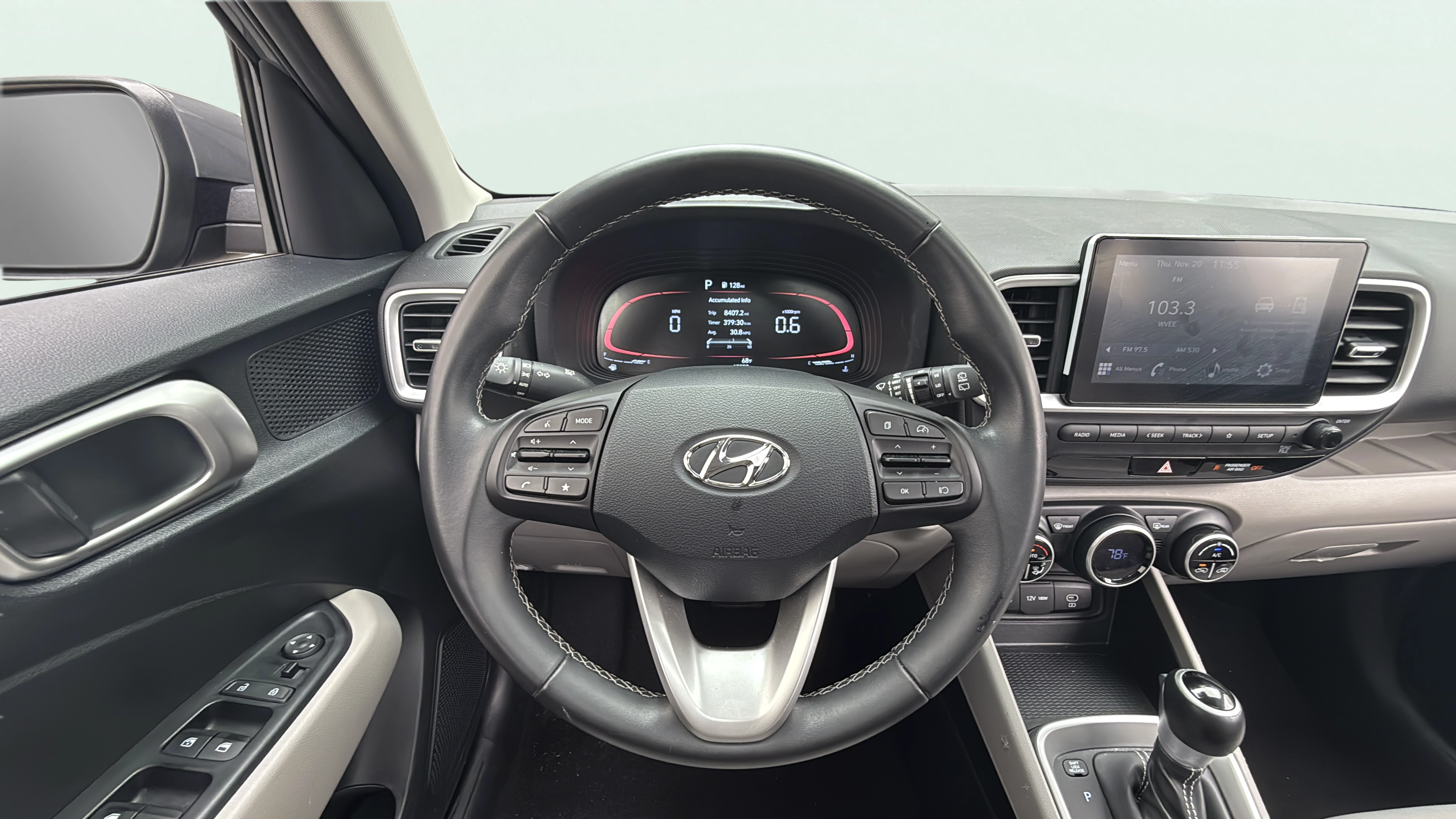 Vehicle interior 360 preview