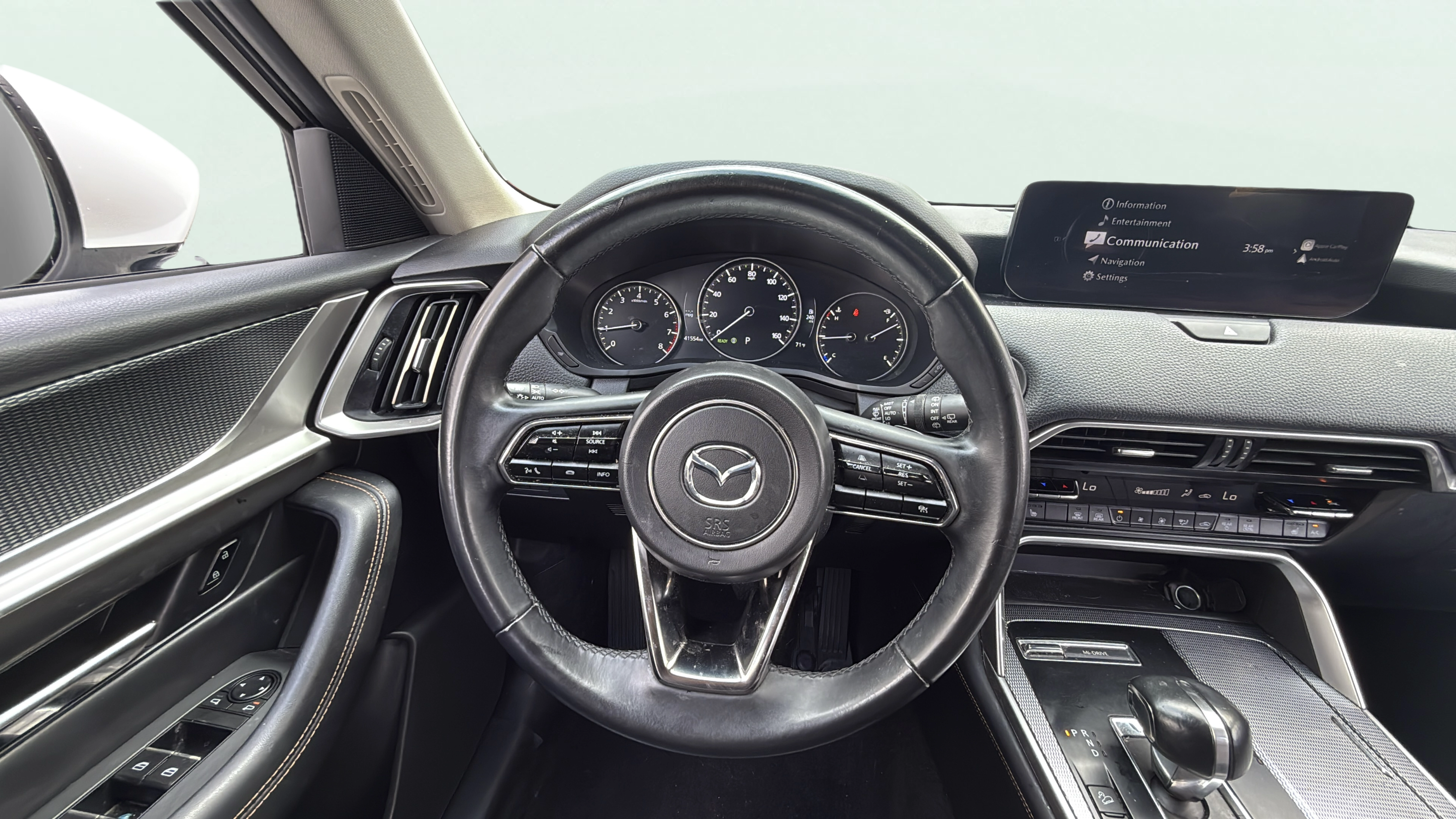 Vehicle interior 360 preview