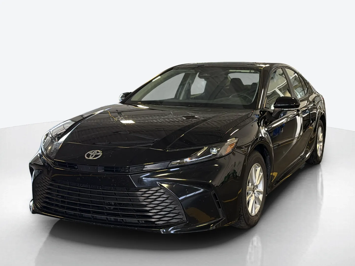 2025 Toyota Camry — image 1 of 8