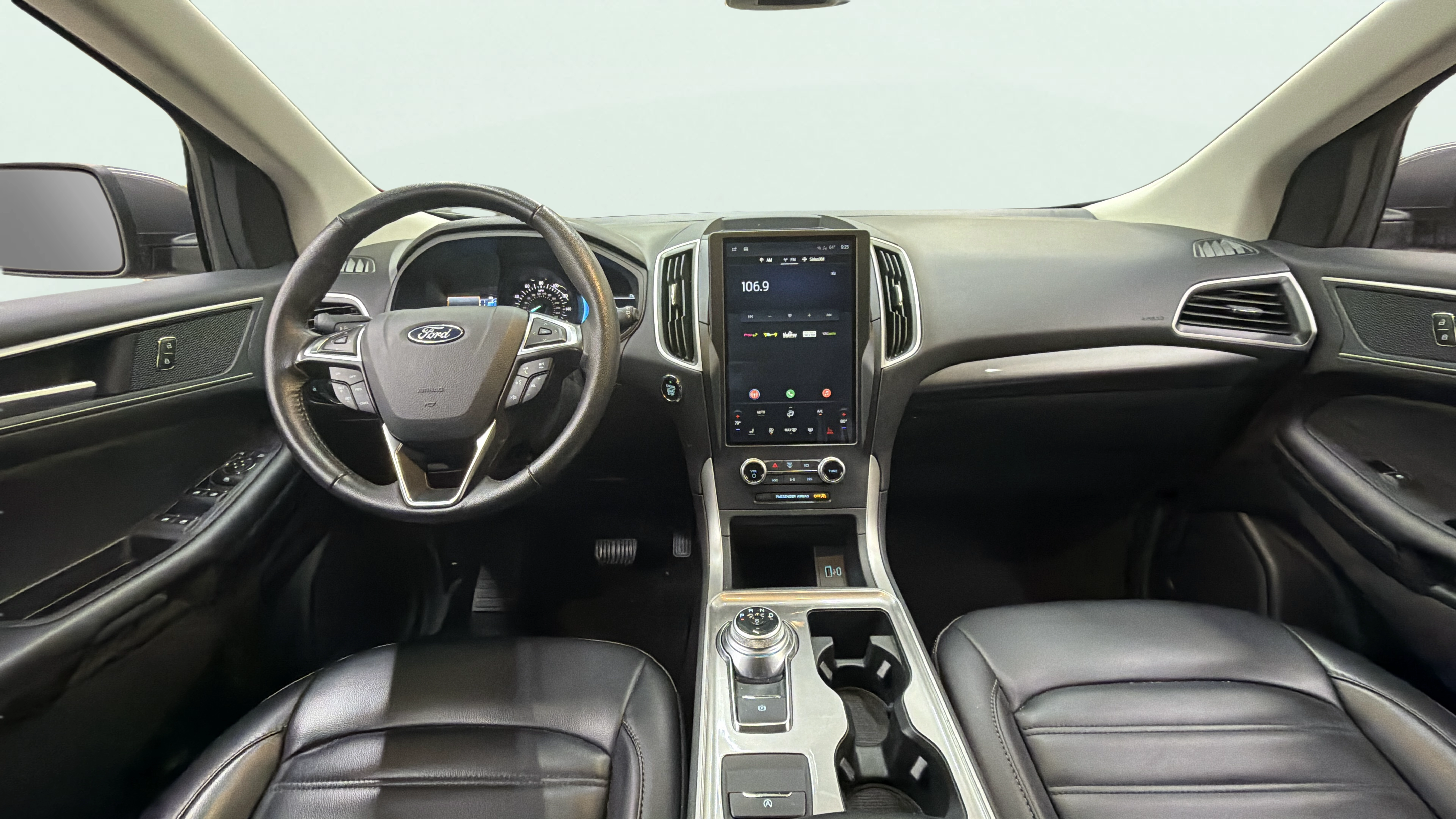 Vehicle interior 360 preview