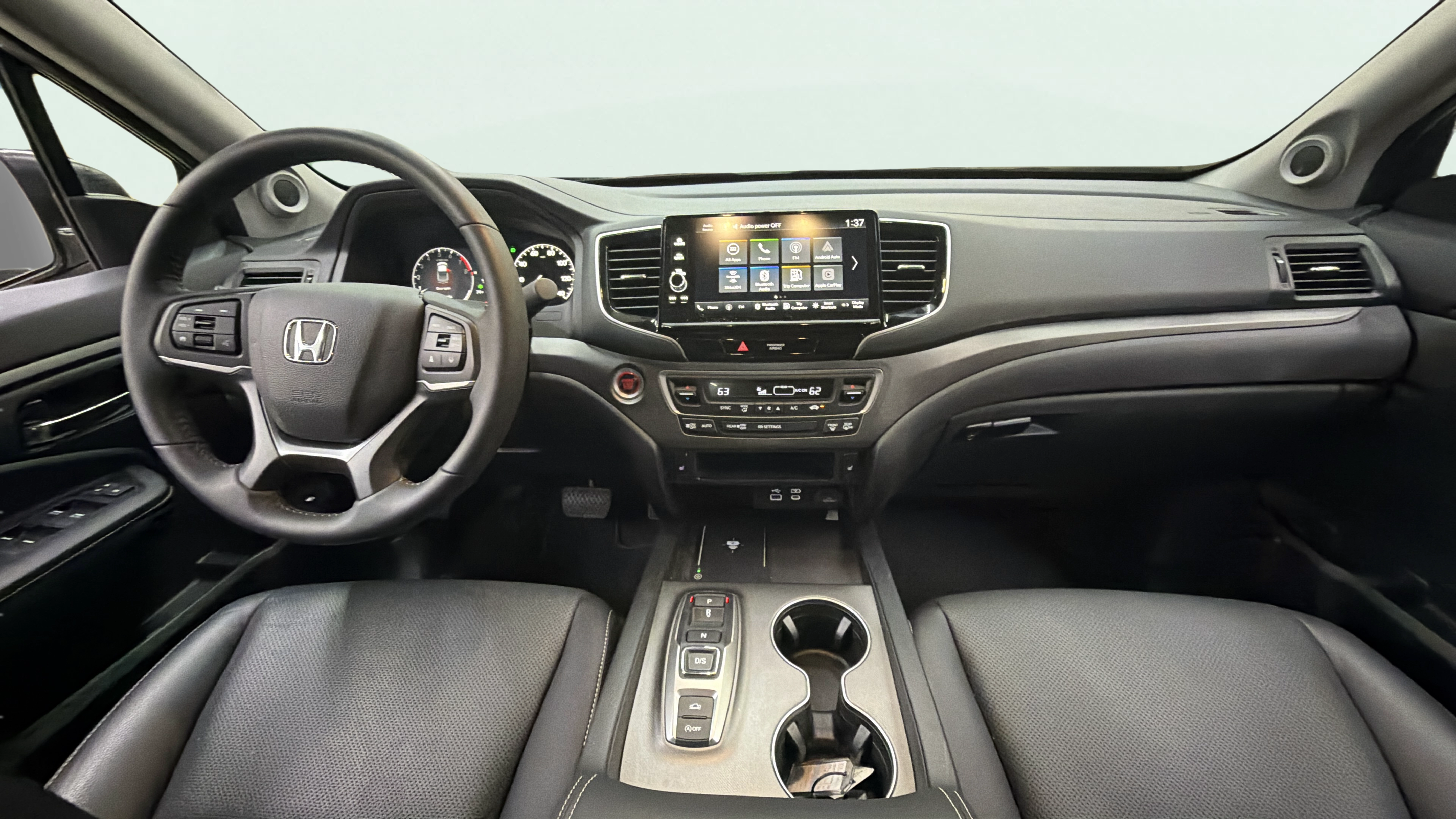 Vehicle interior 360 preview