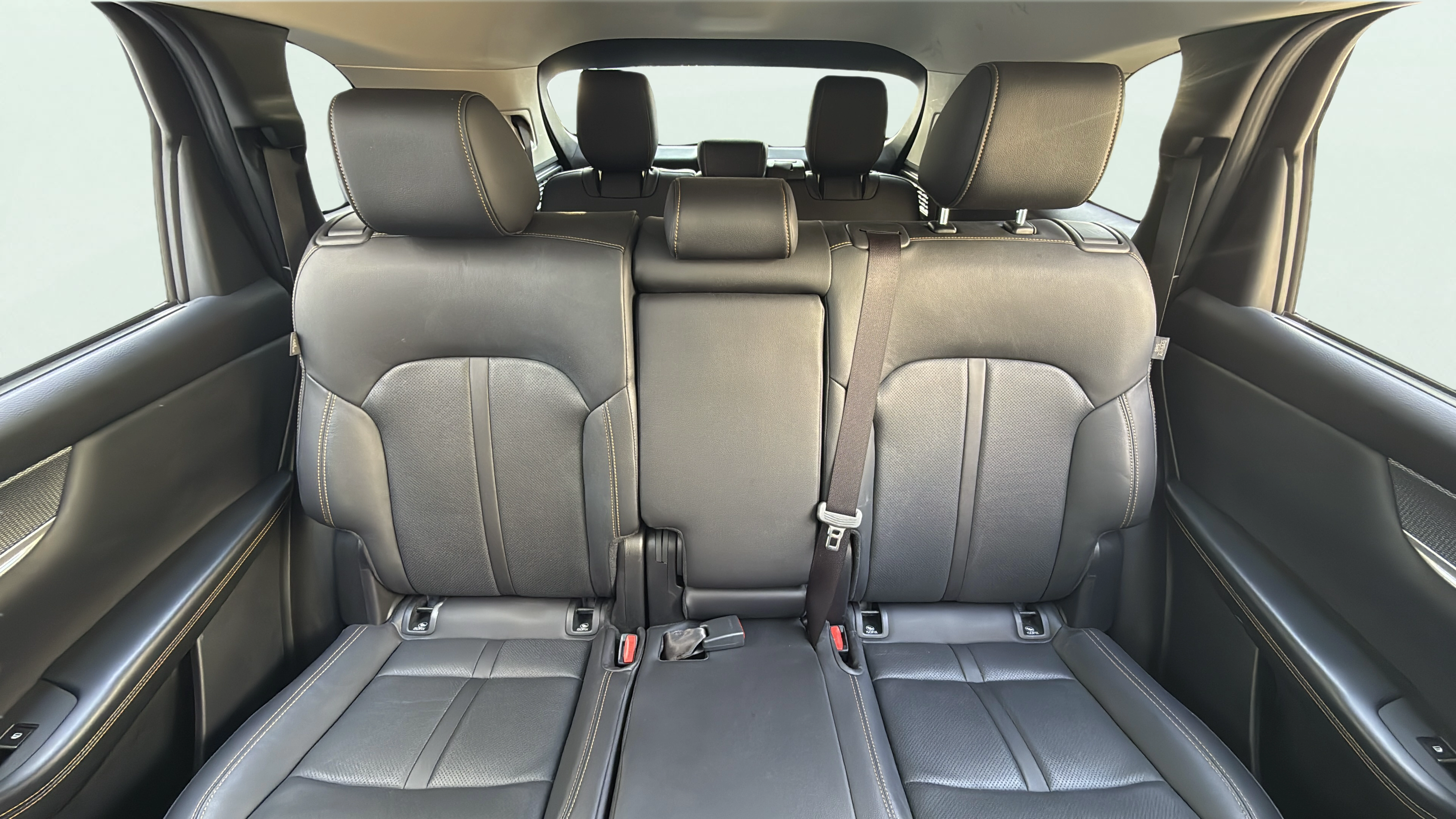 Vehicle interior 2