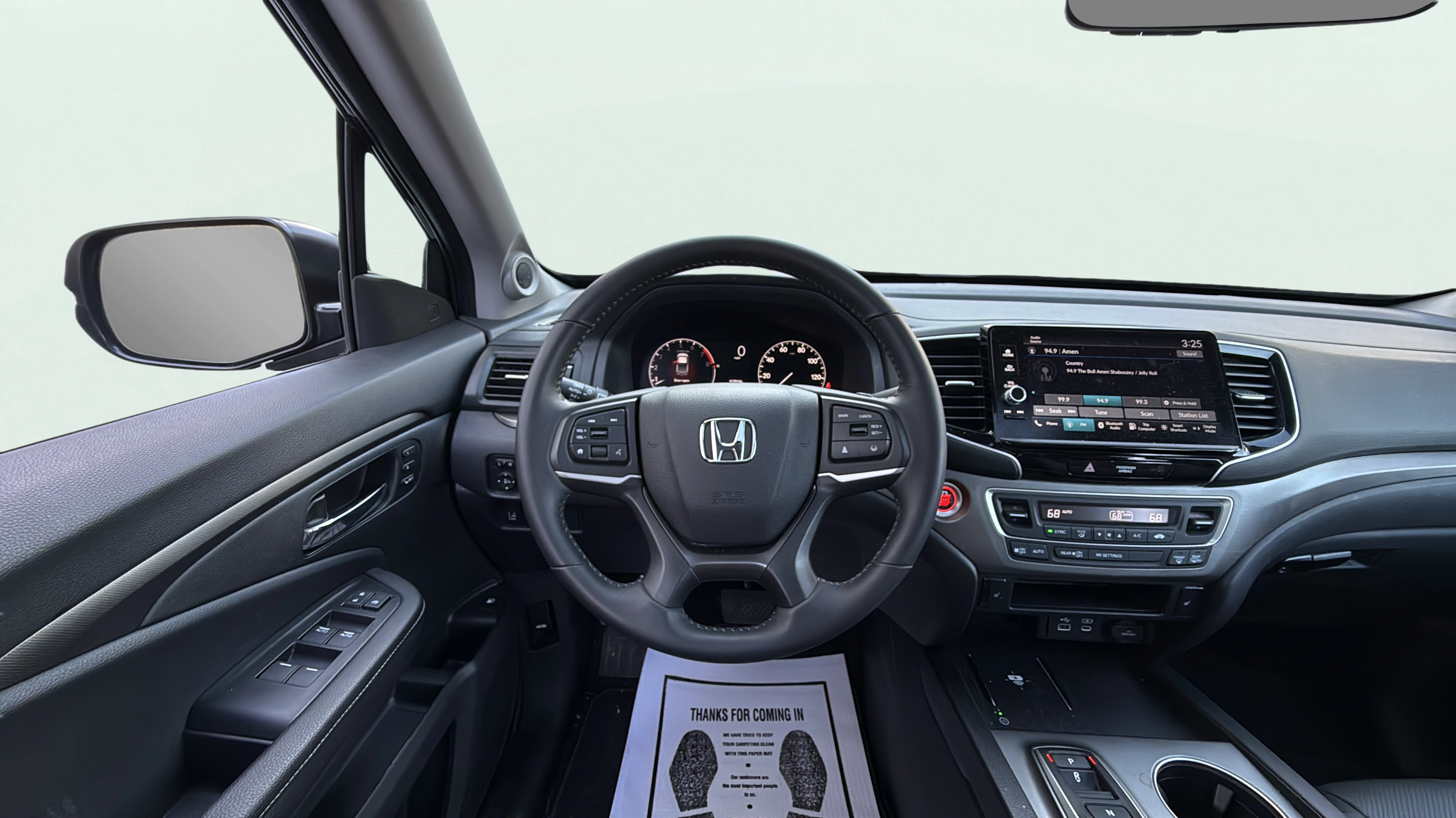 Vehicle interior 360 preview