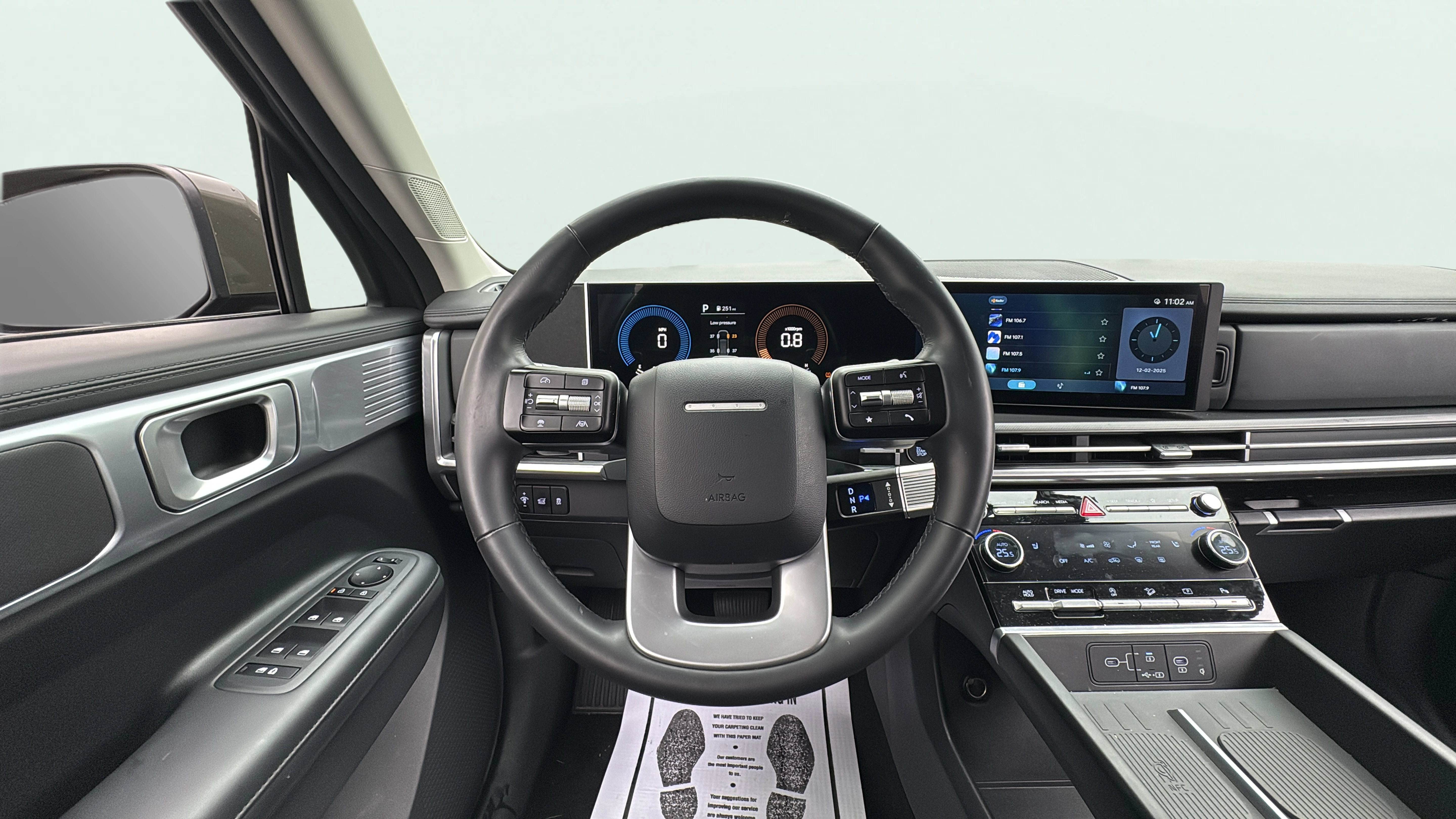 Vehicle interior 360 preview