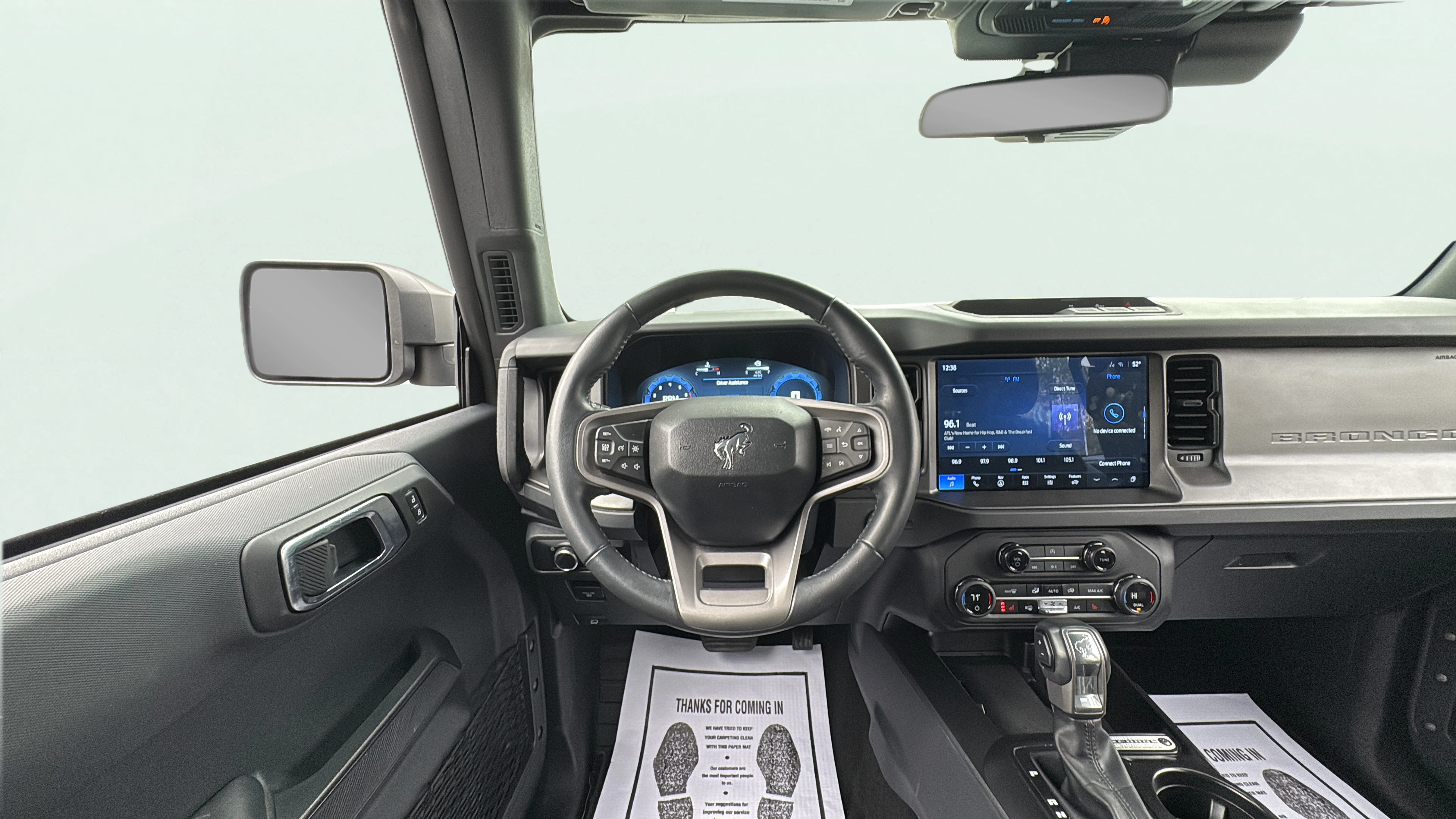 Vehicle interior 360 preview