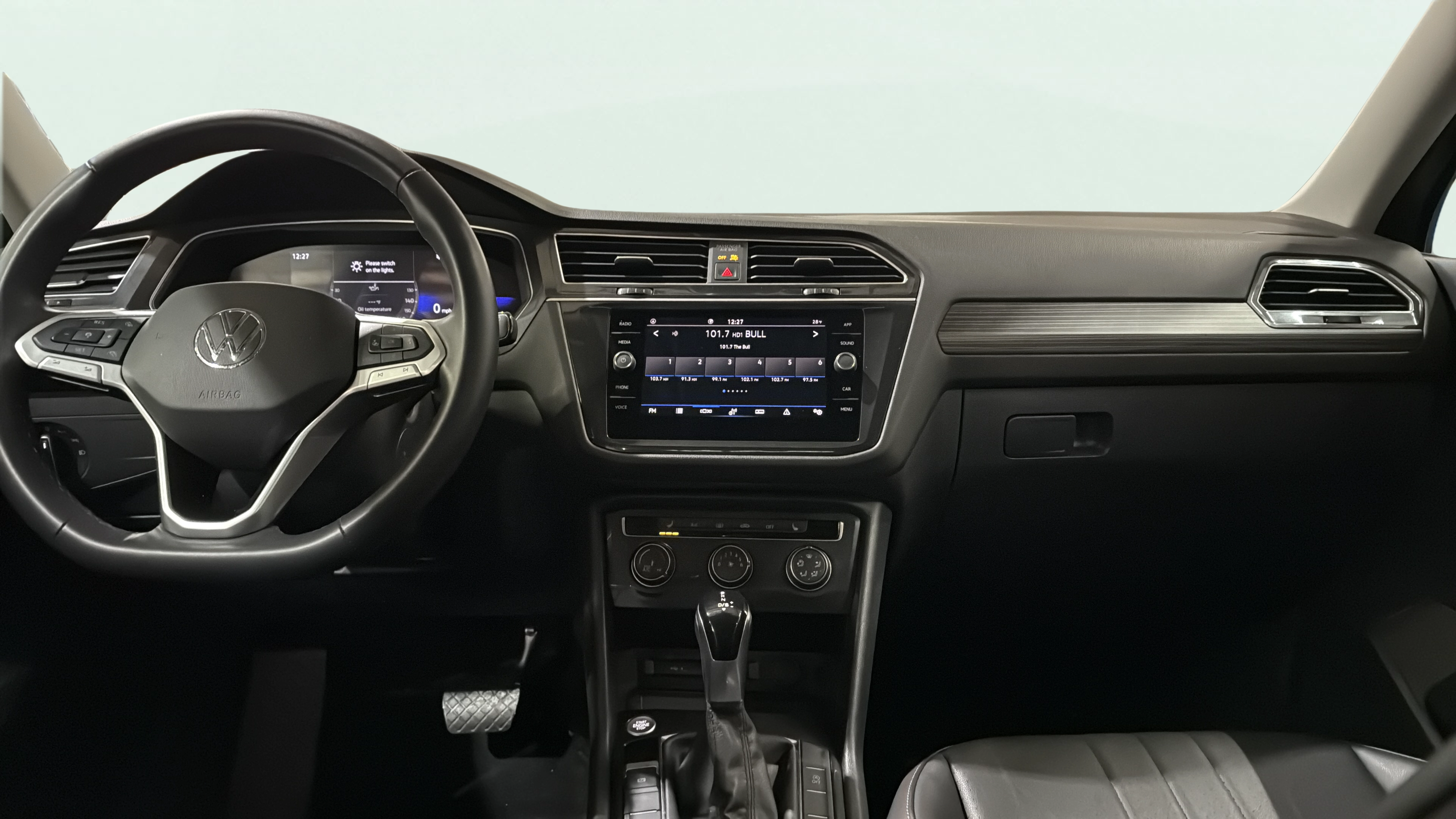 Vehicle interior 360 preview