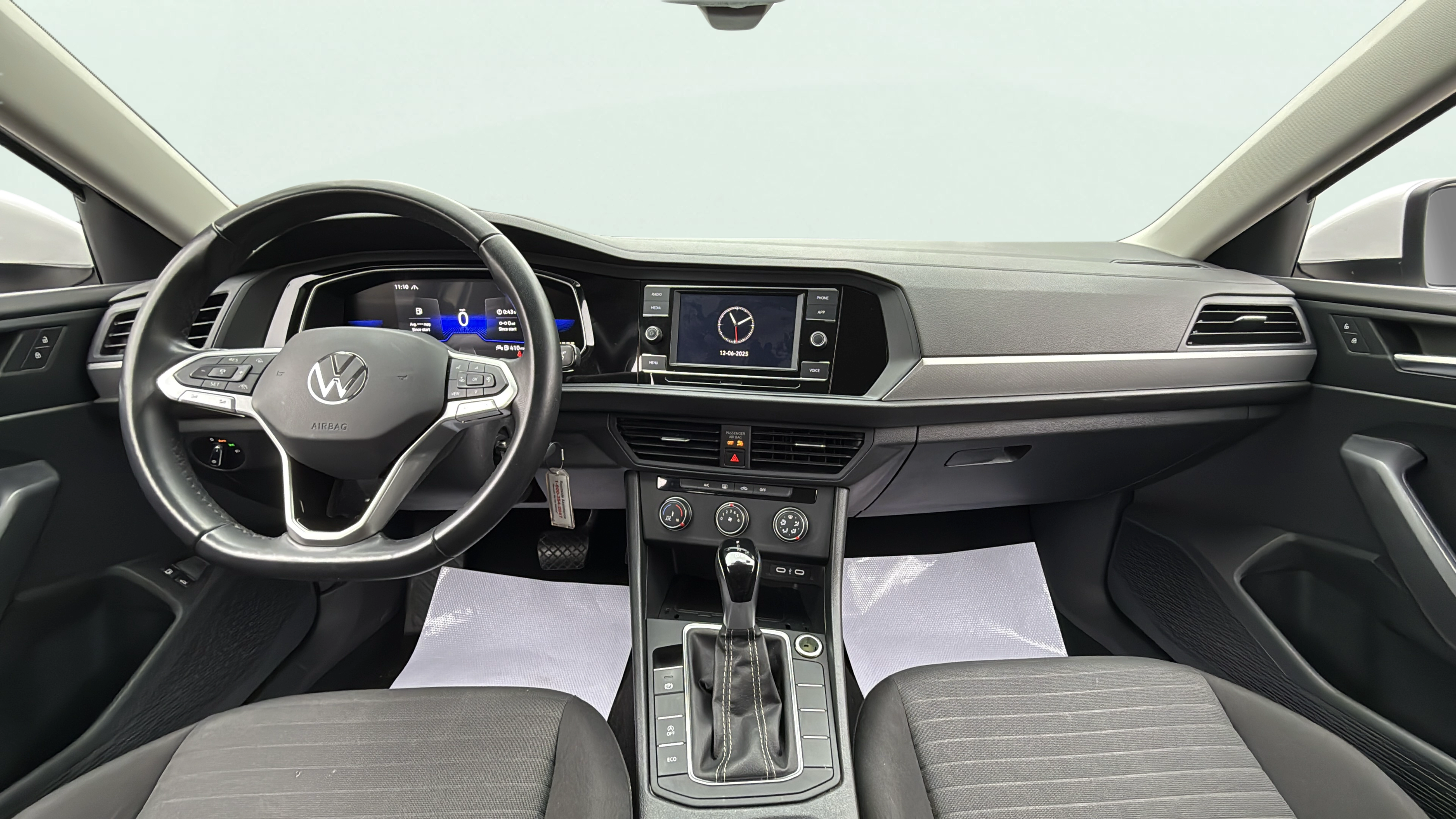 Vehicle interior 2