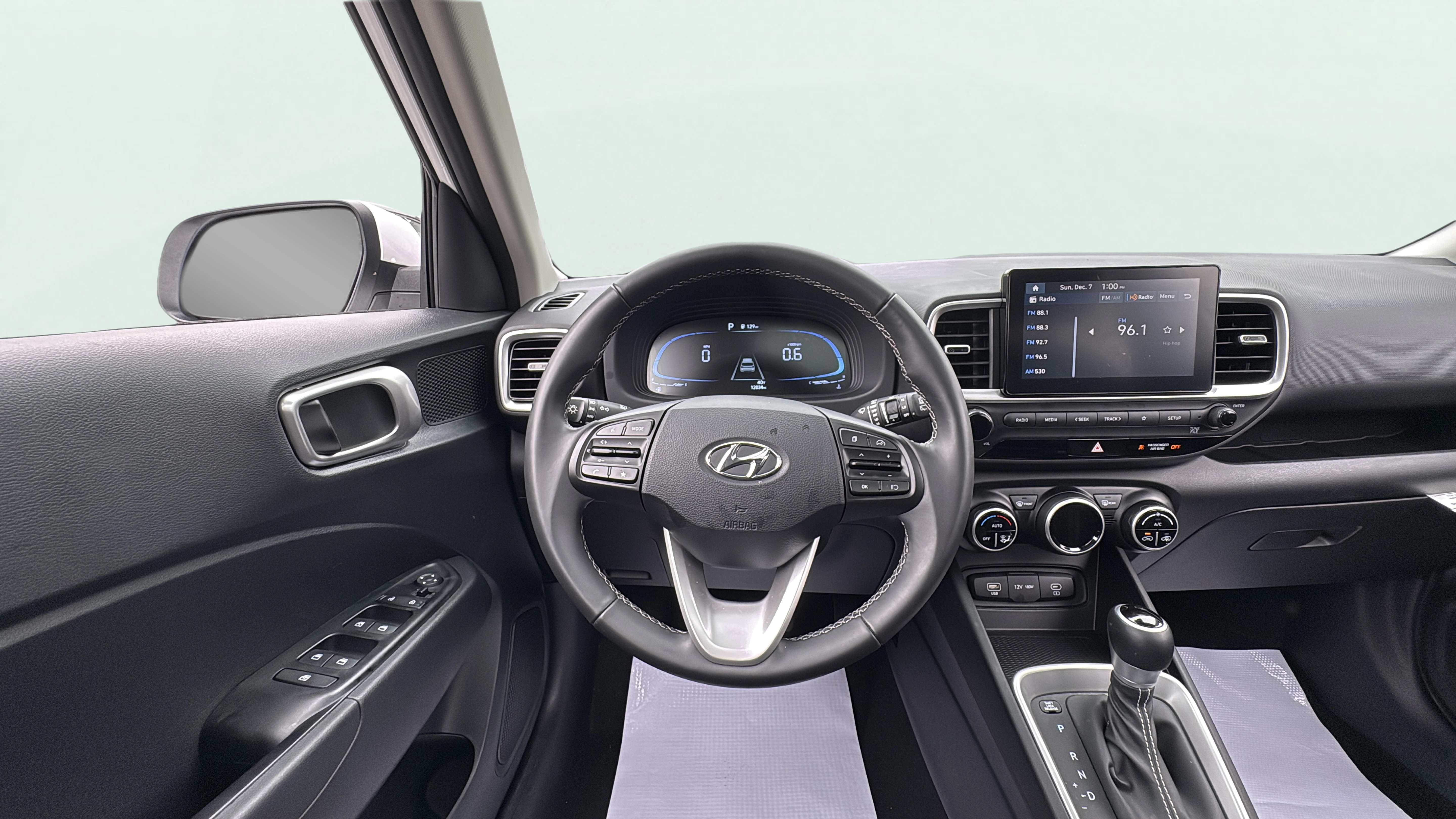 Vehicle interior 360 preview