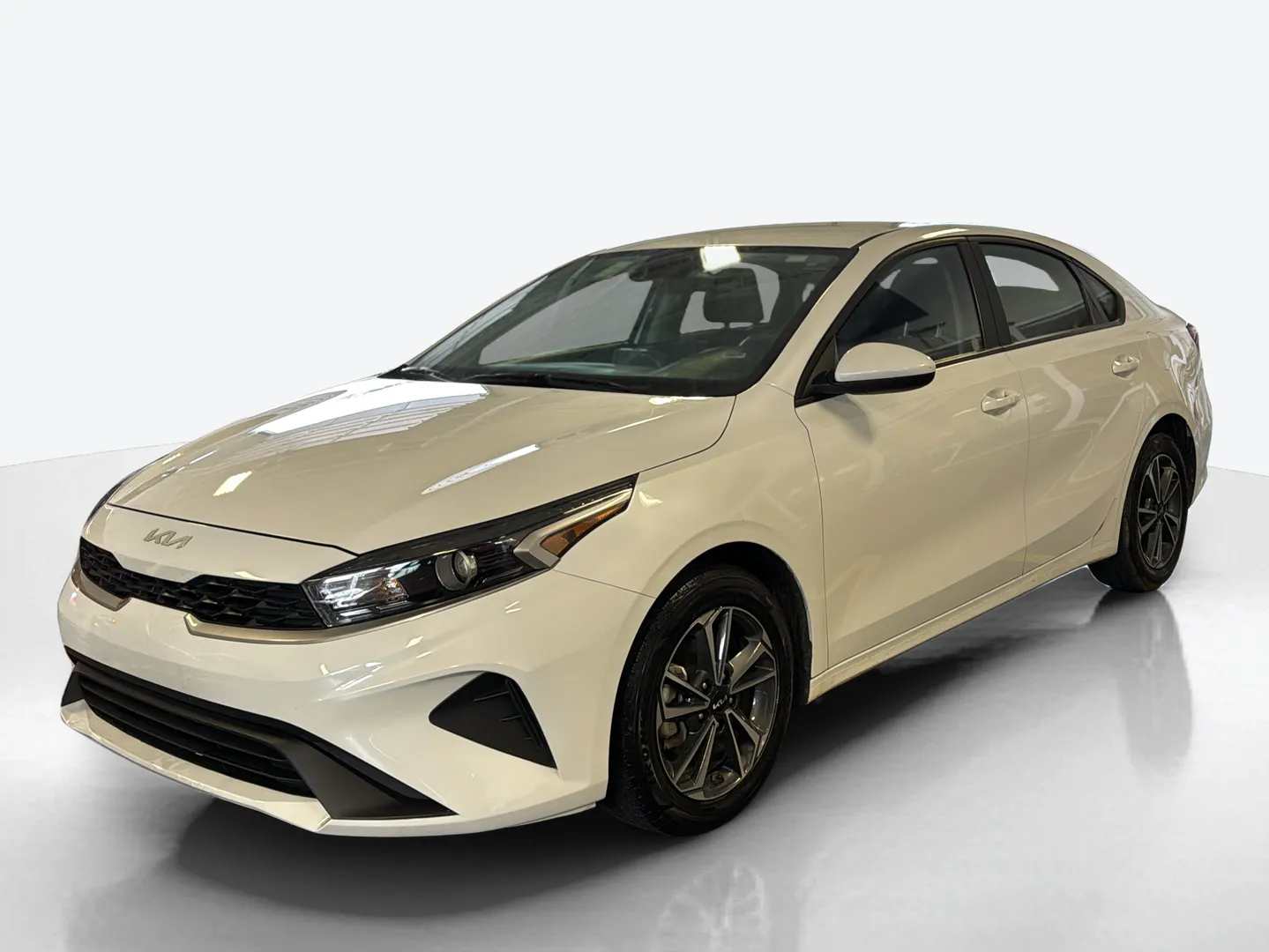2024 Kia Forte — image 1 of 6