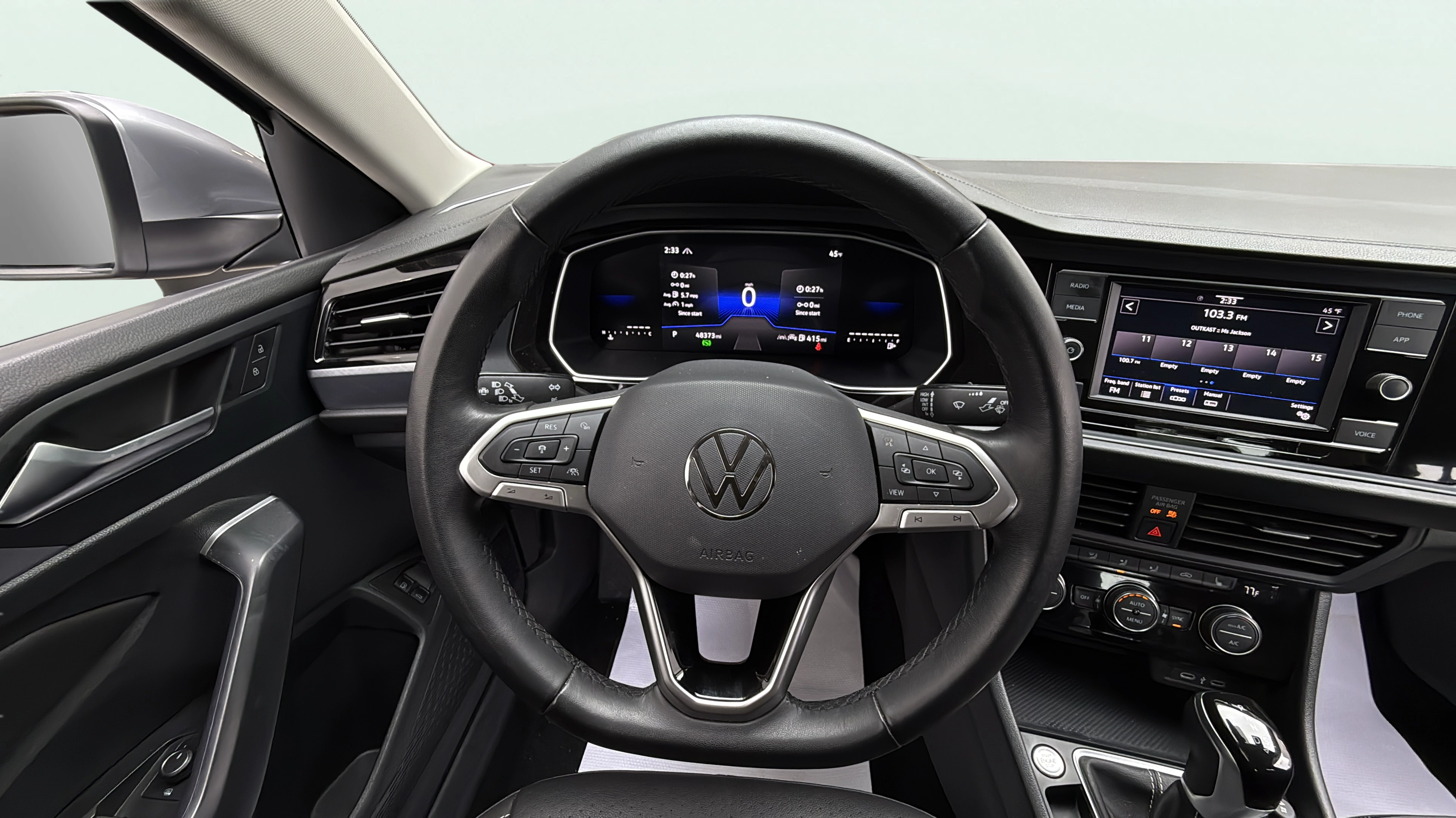 Vehicle interior 360 preview