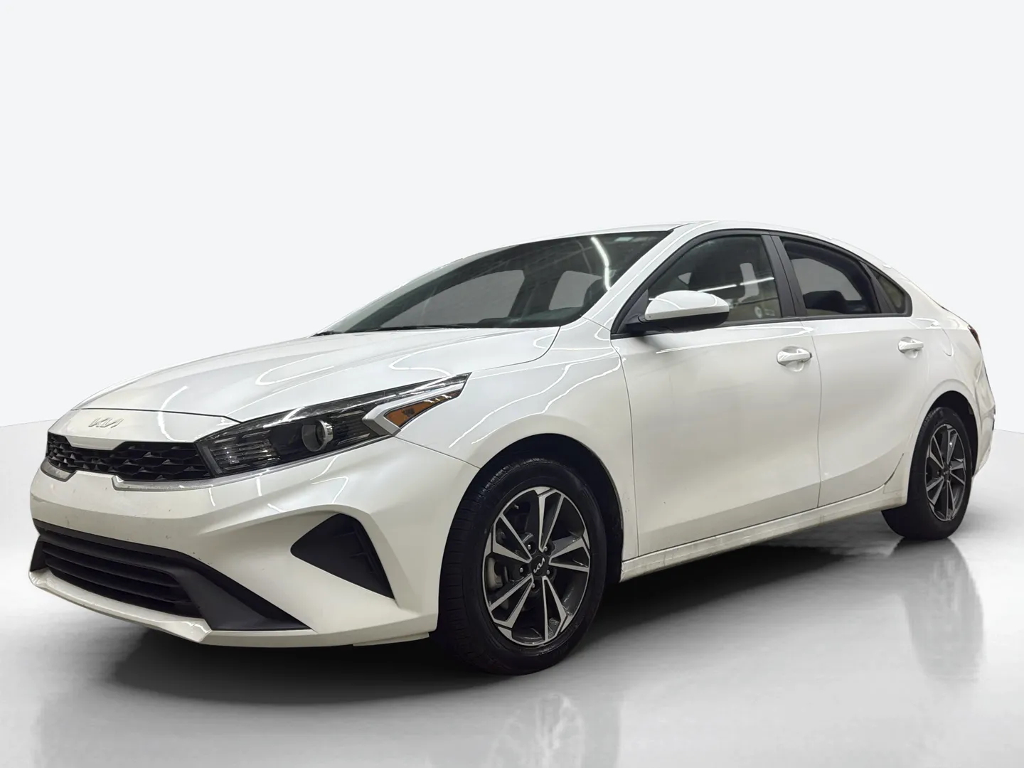 2024 Kia Forte — image 1 of 6