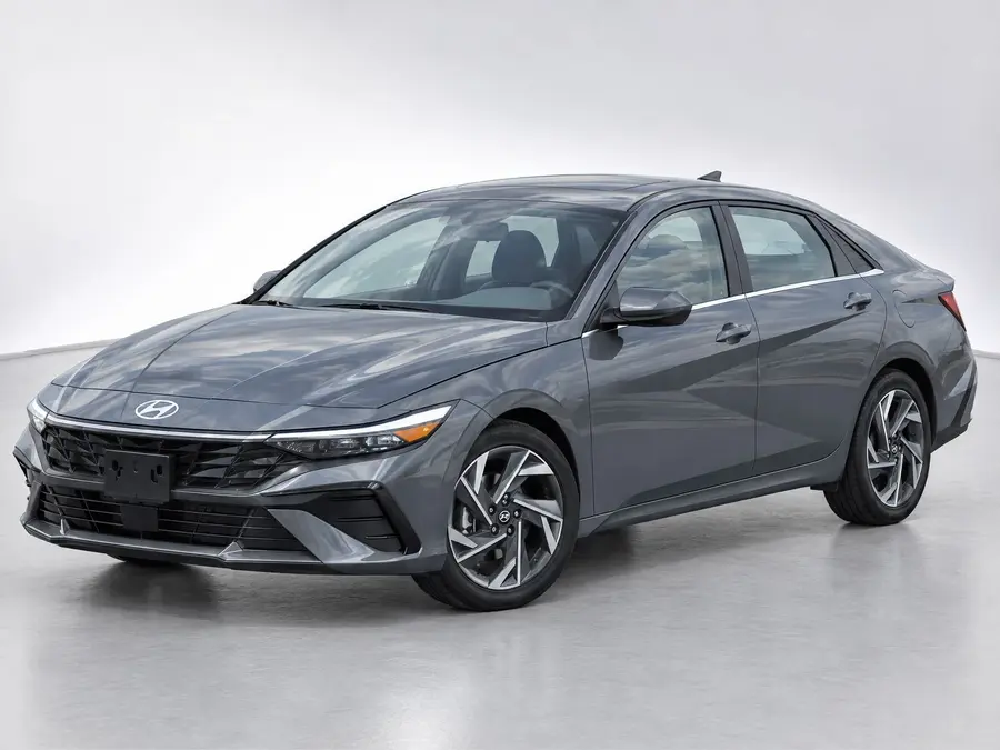 2025 Hyundai Elantra — image 1 of 9